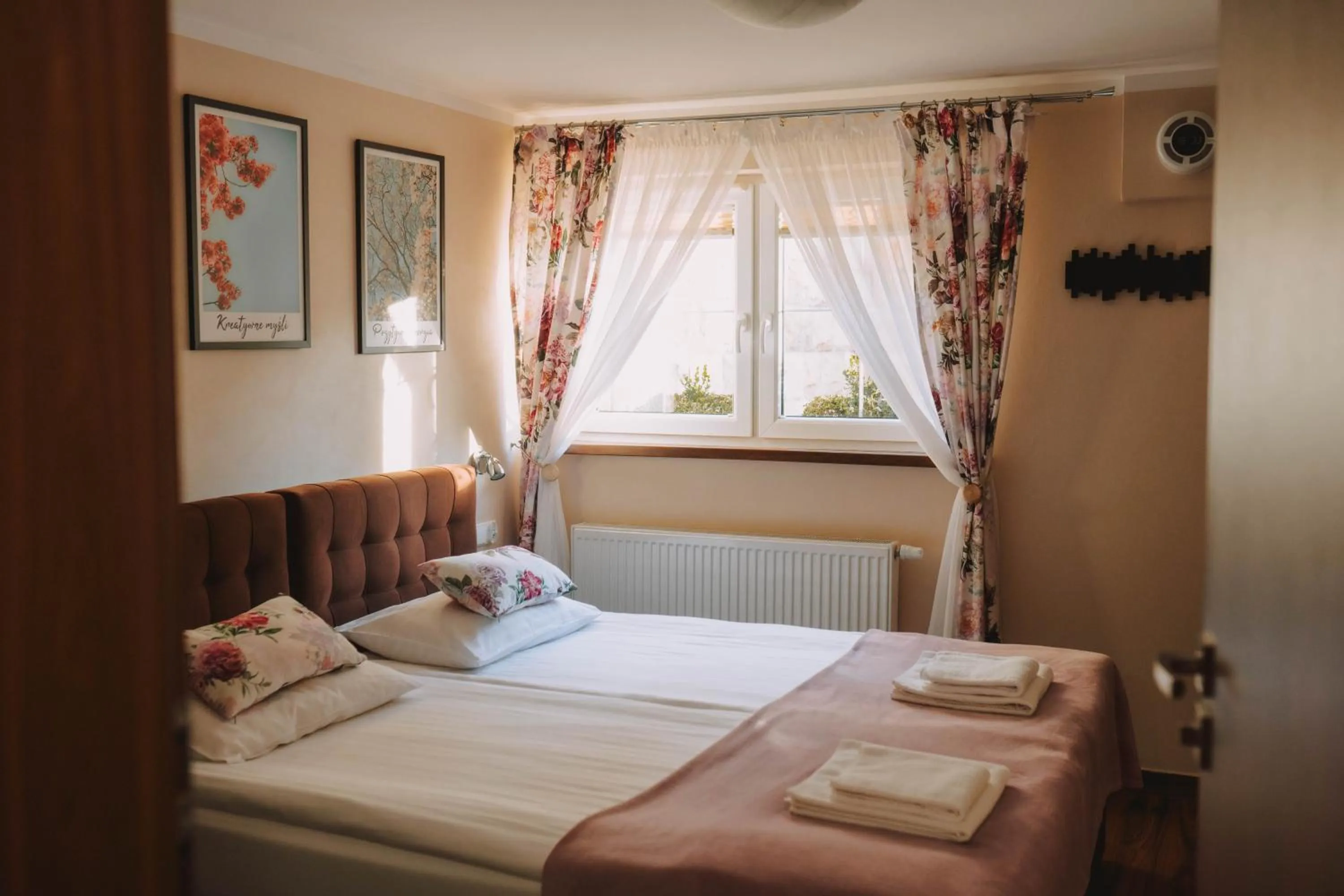 Photo of the whole room, Bed in Villa Paula