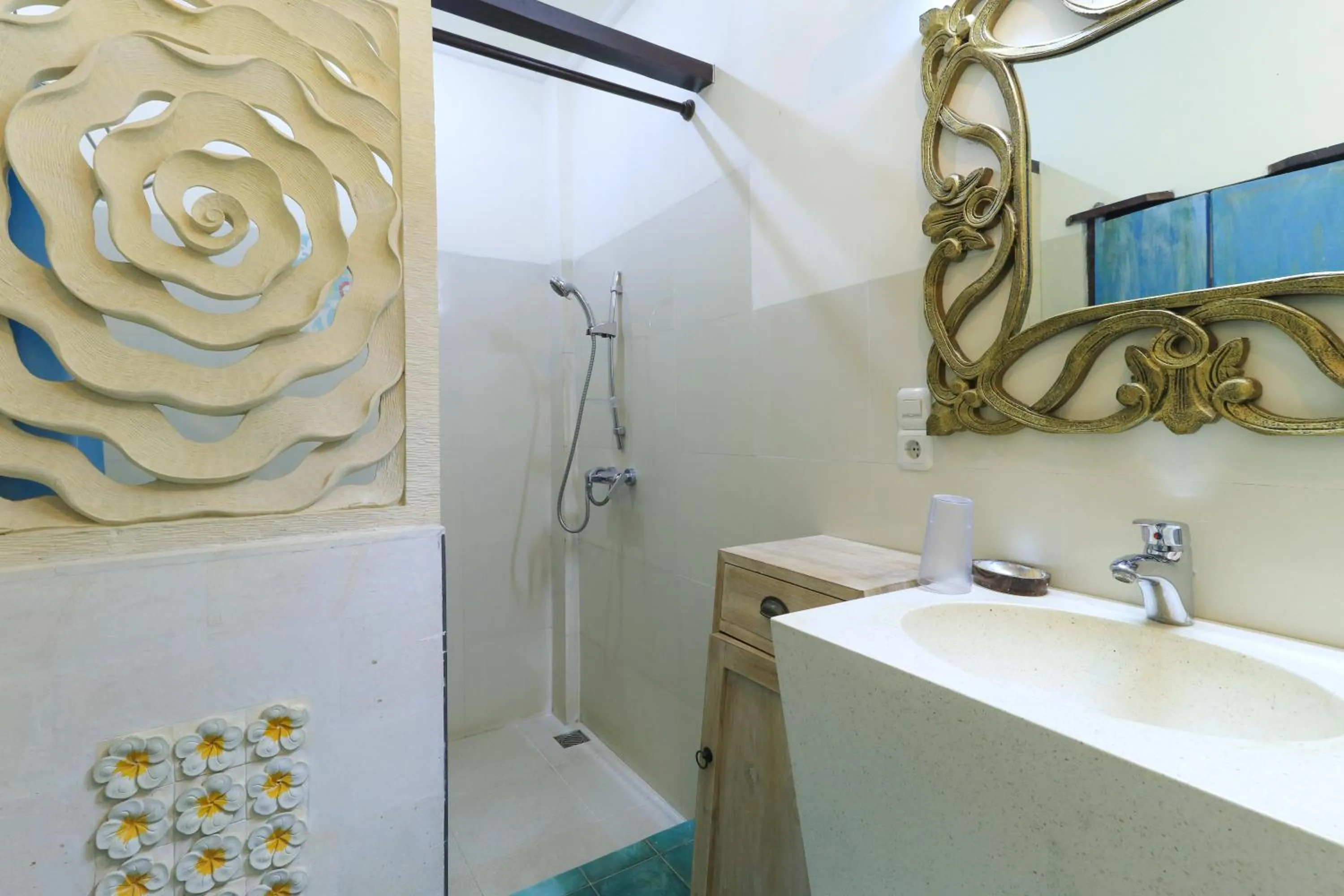 Bathroom in Ubud Chez Nyoman