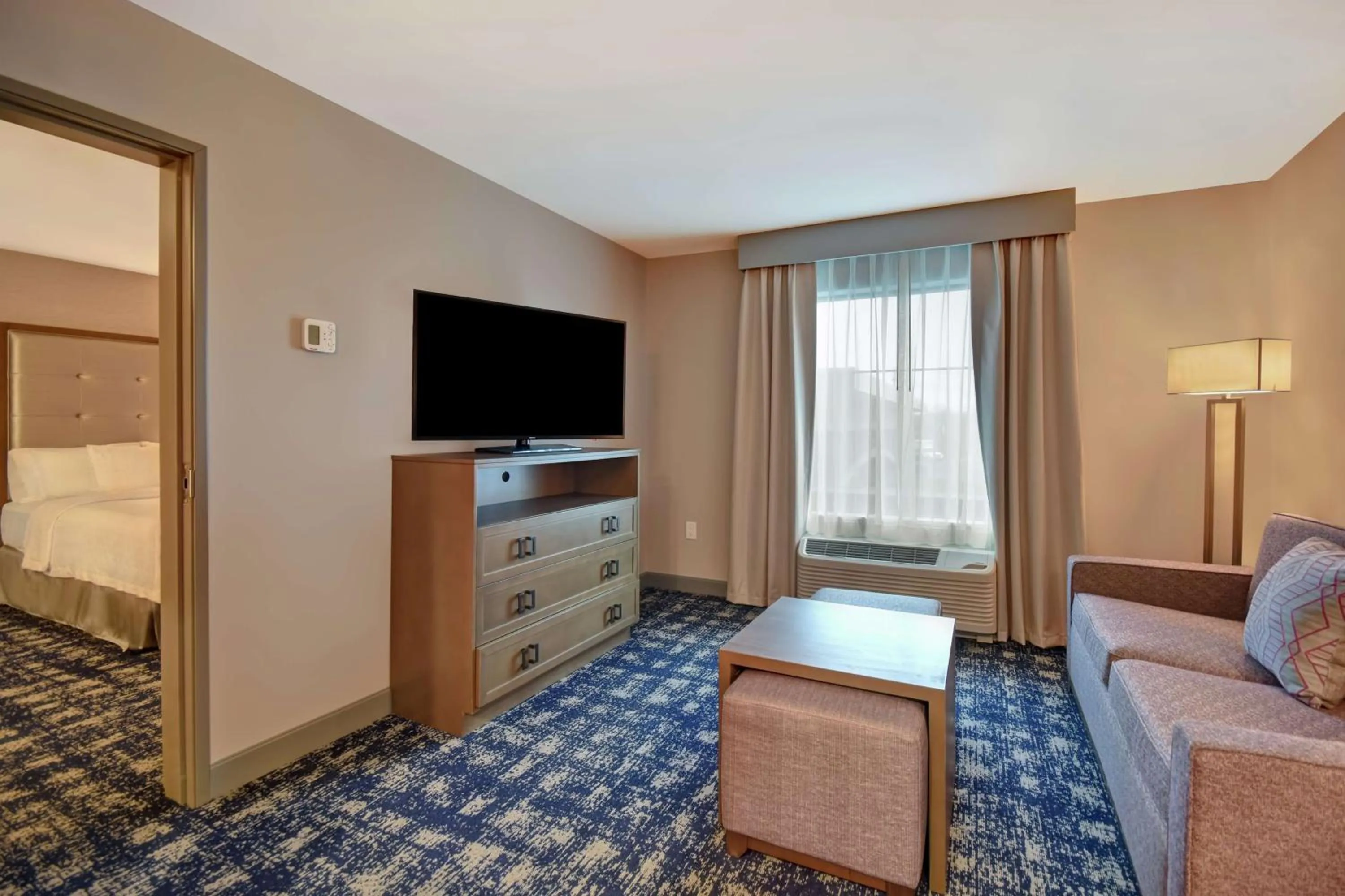 Bedroom in Homewood Suites By Hilton Orange New Haven