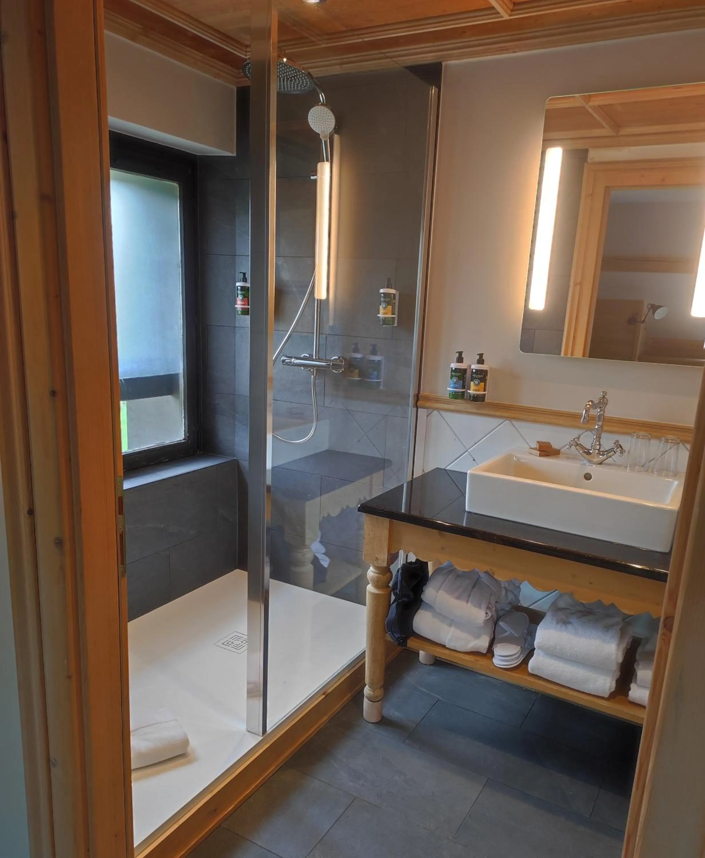 Hôtel Restaurant Spa Les Jardins De Sophie