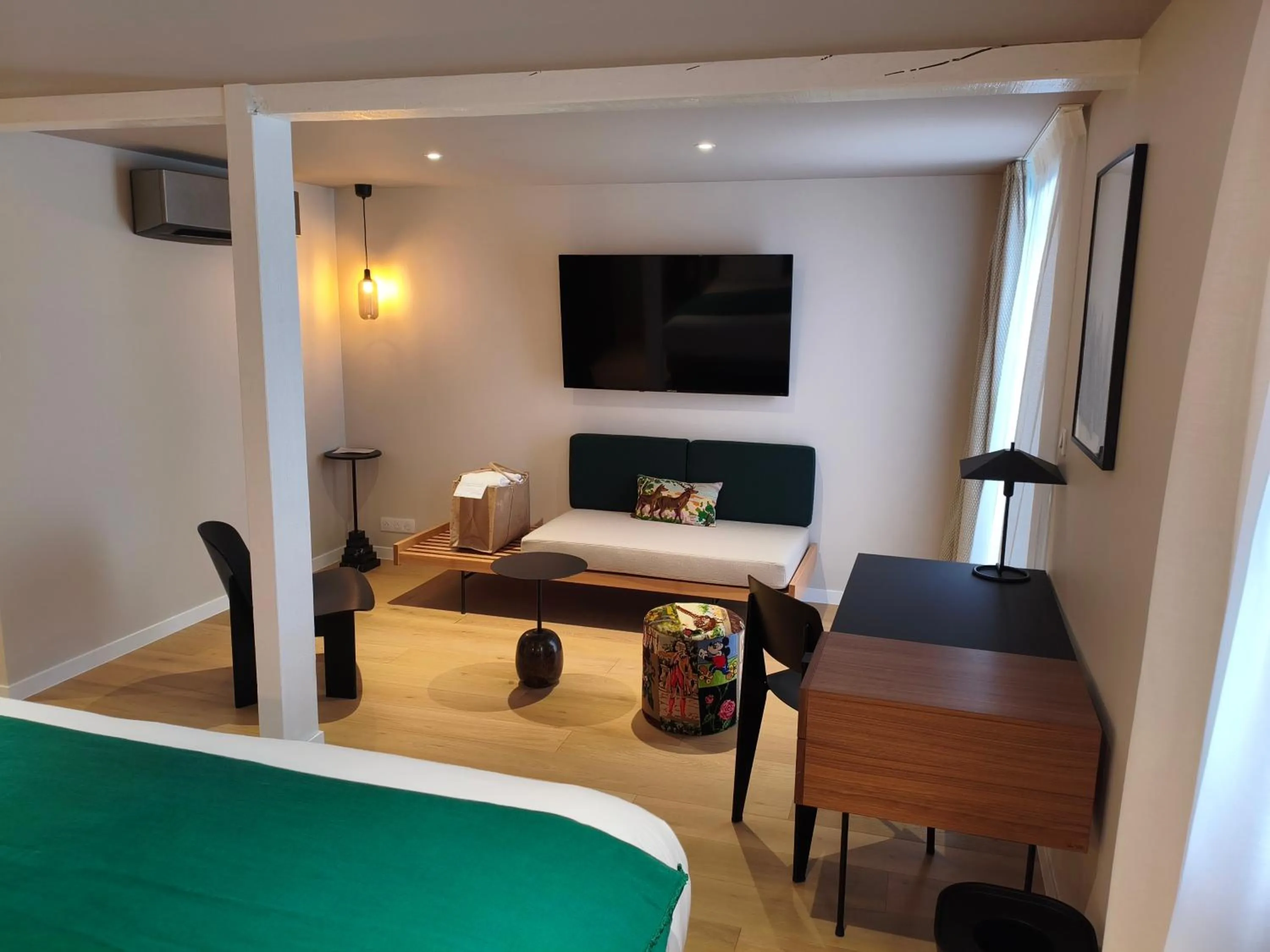 Photo of the whole room in Hôtel Restaurant Spa Les Jardins De Sophie