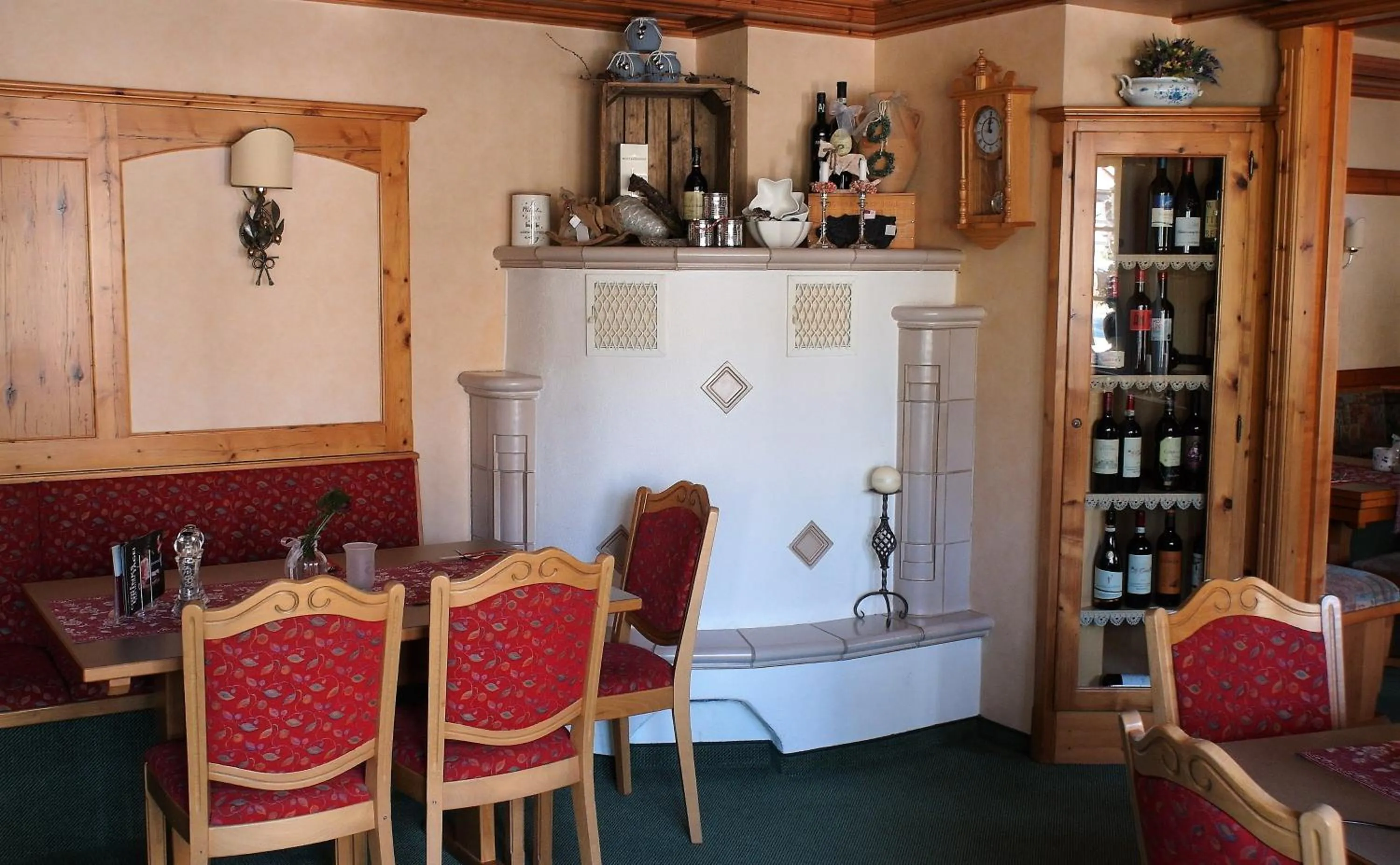 Restaurant/places to eat in Hotel Clemens