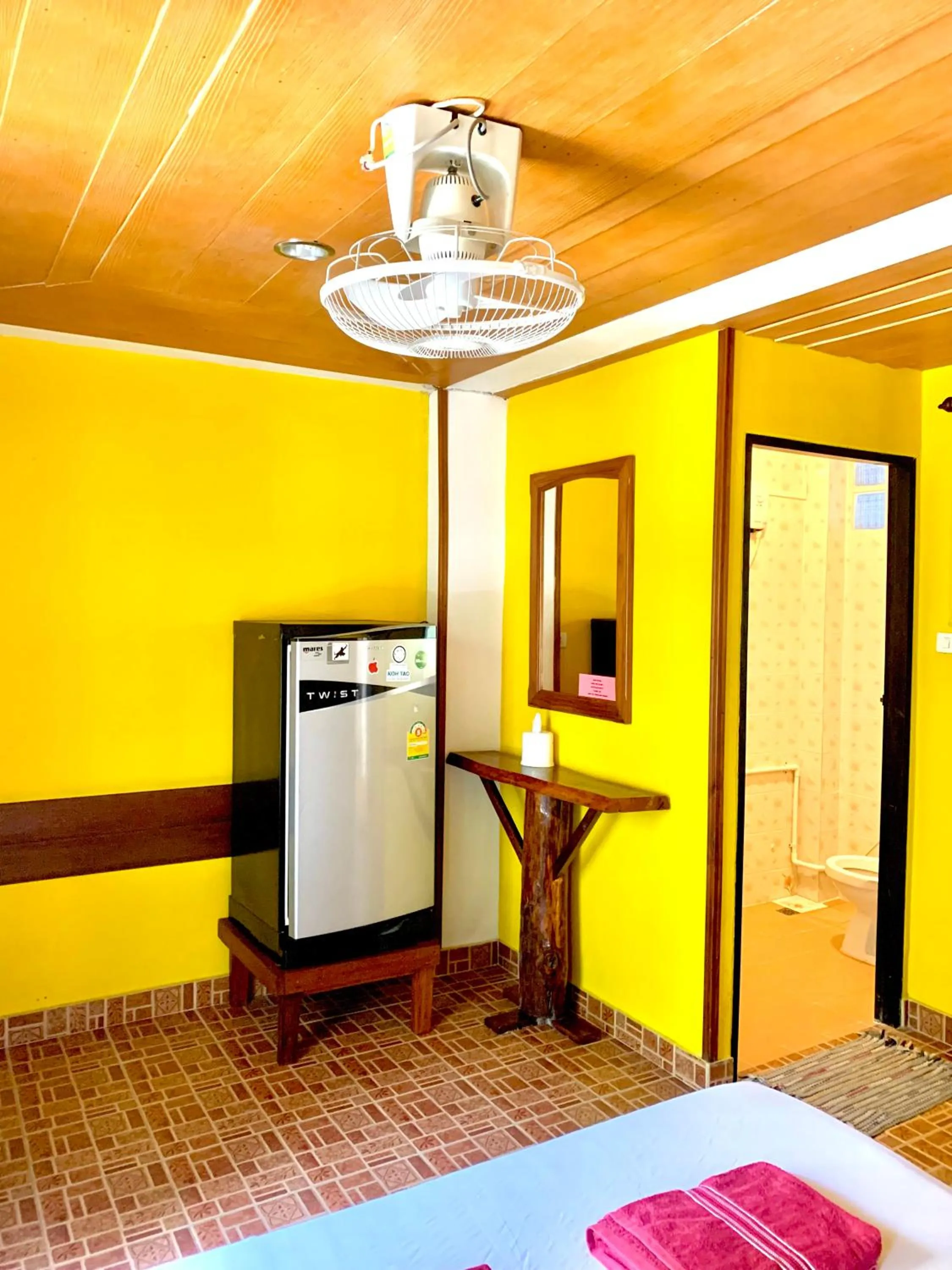 Bed in Koh Tao Tropicana Resort