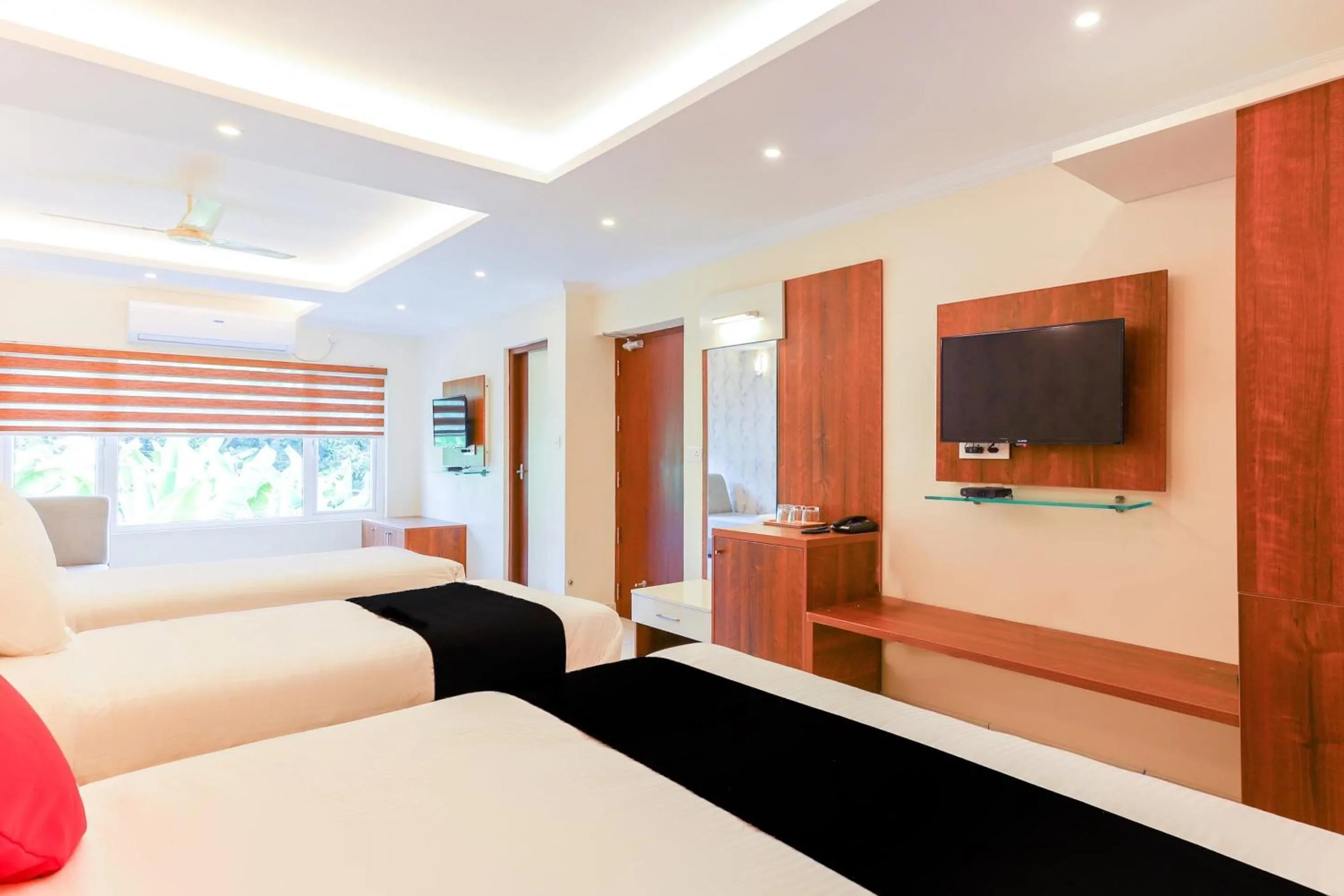 Bedroom, Bed in Super Collection O Companion Leisure Homes