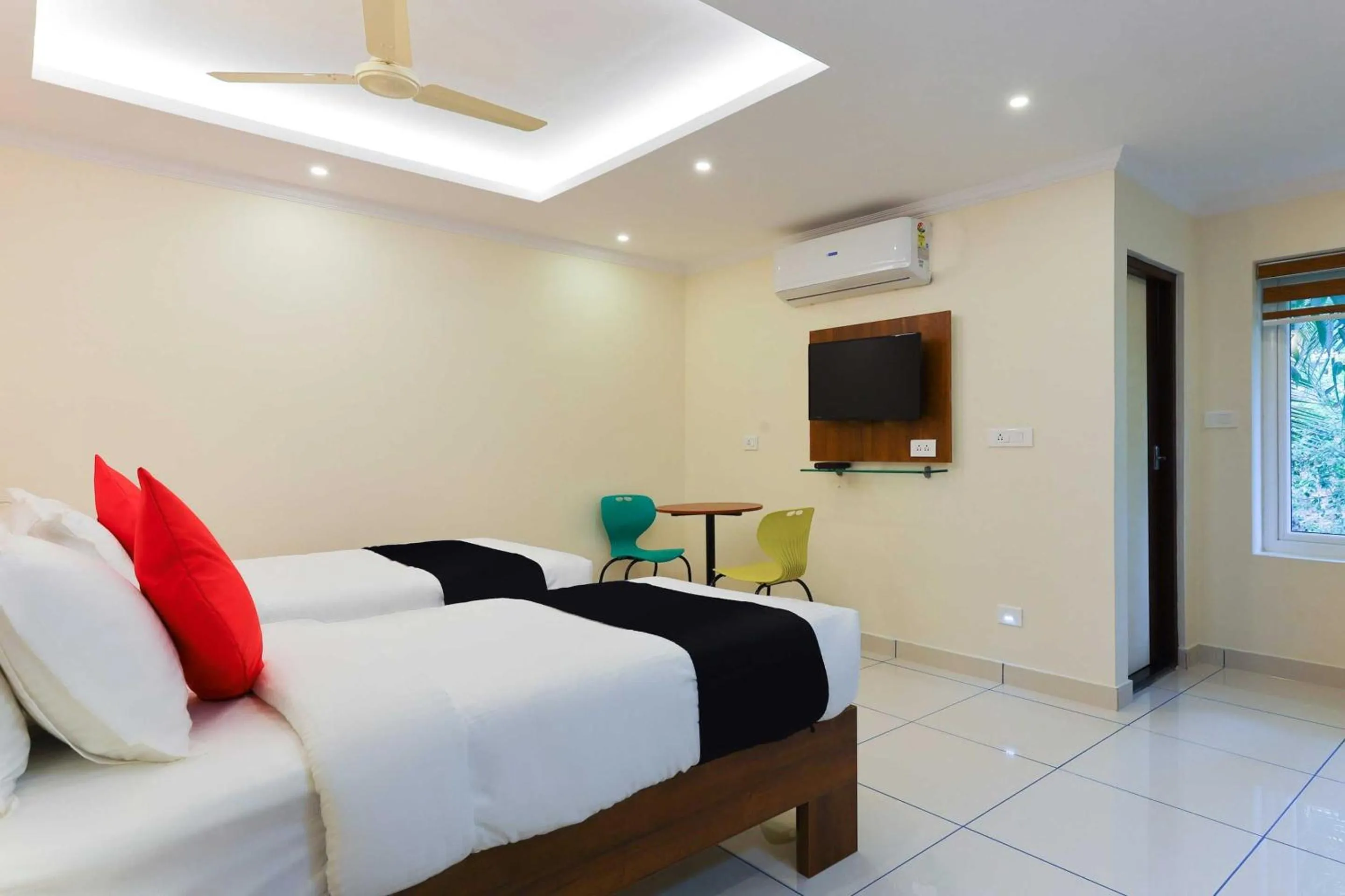 Bedroom, Bed in Super Collection O Companion Leisure Homes