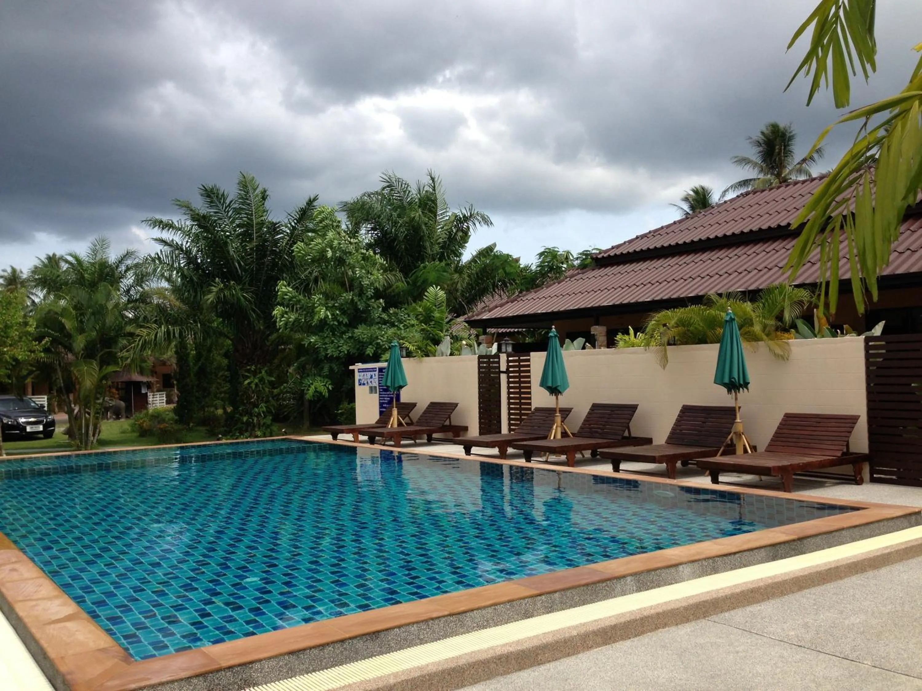 Swimming pool in Palm Sweet Resort
