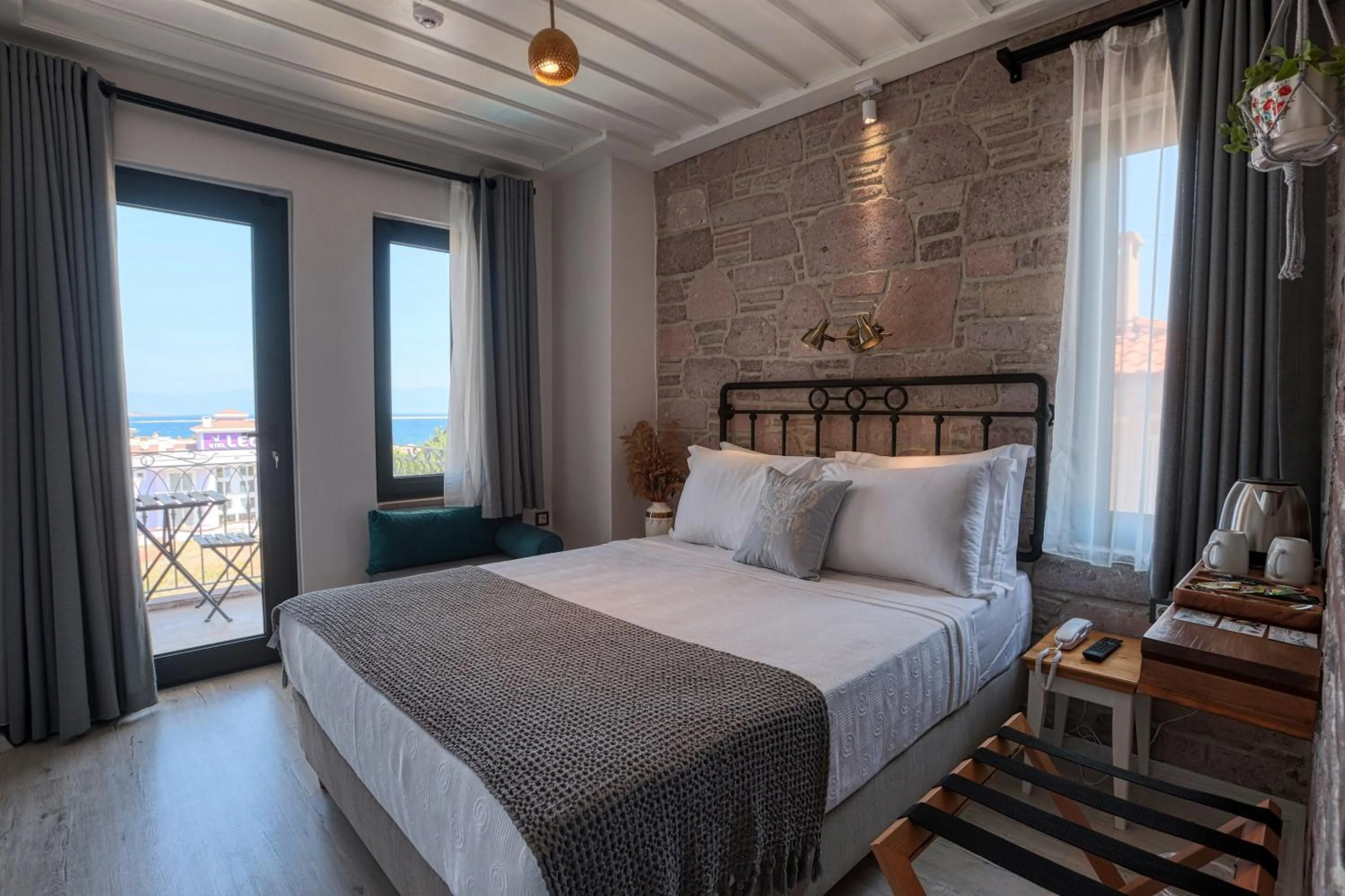 Bed in Sukha Cunda Otel