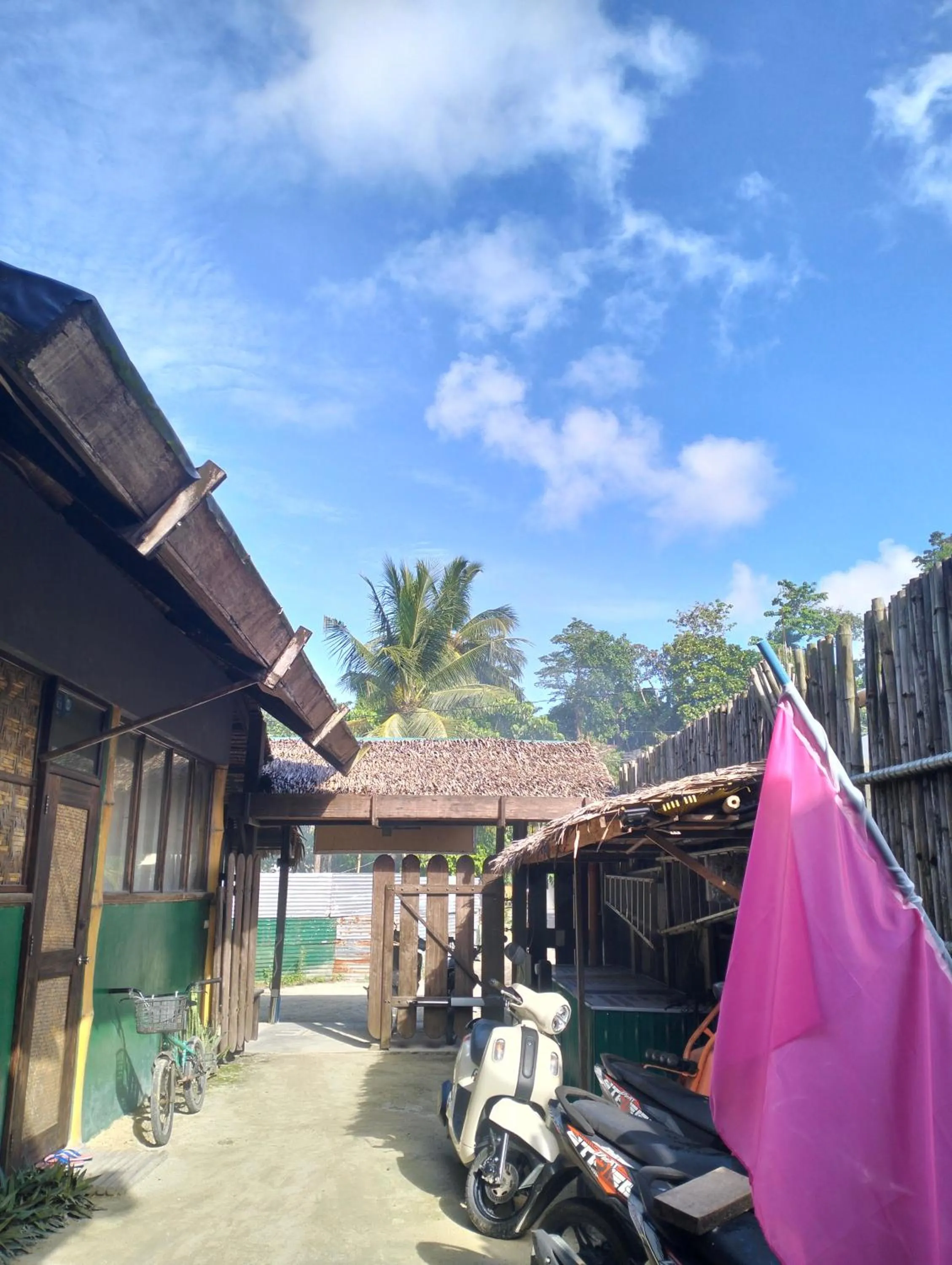 Eddie`s Beach Resort Siargao