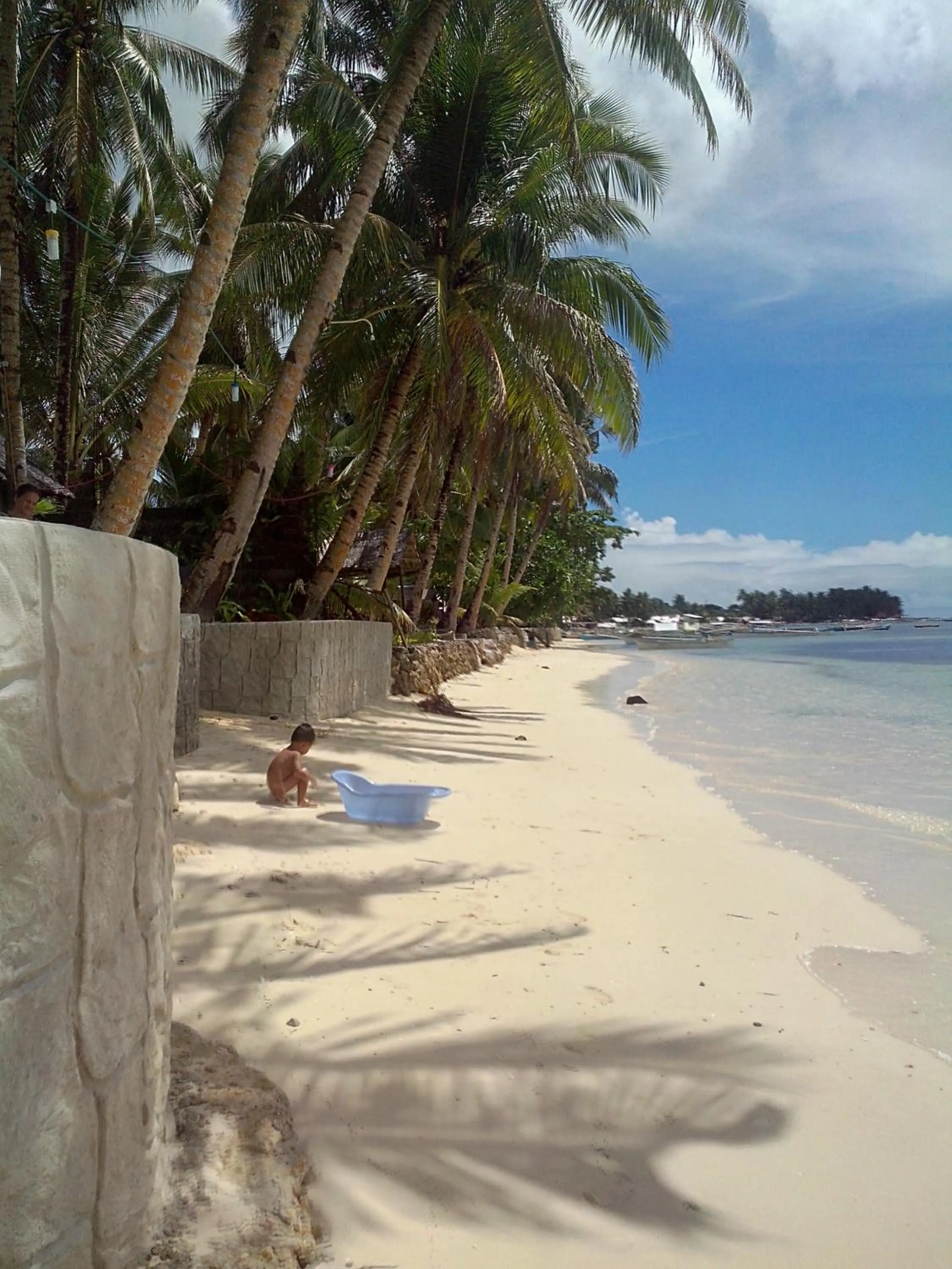 Beach in Eddie`s Beach Resort Siargao