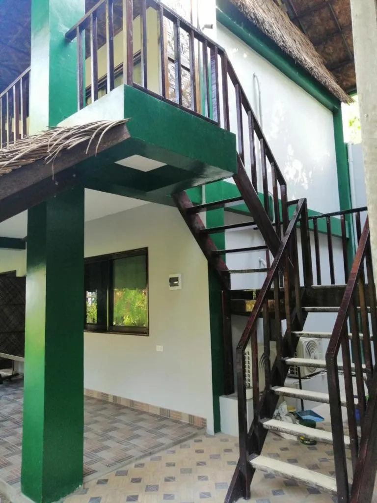 Eddie`s Beach Resort Siargao