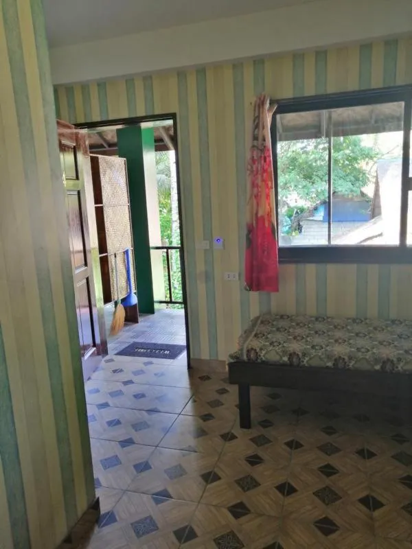 Bed in Eddie`s Beach Resort Siargao