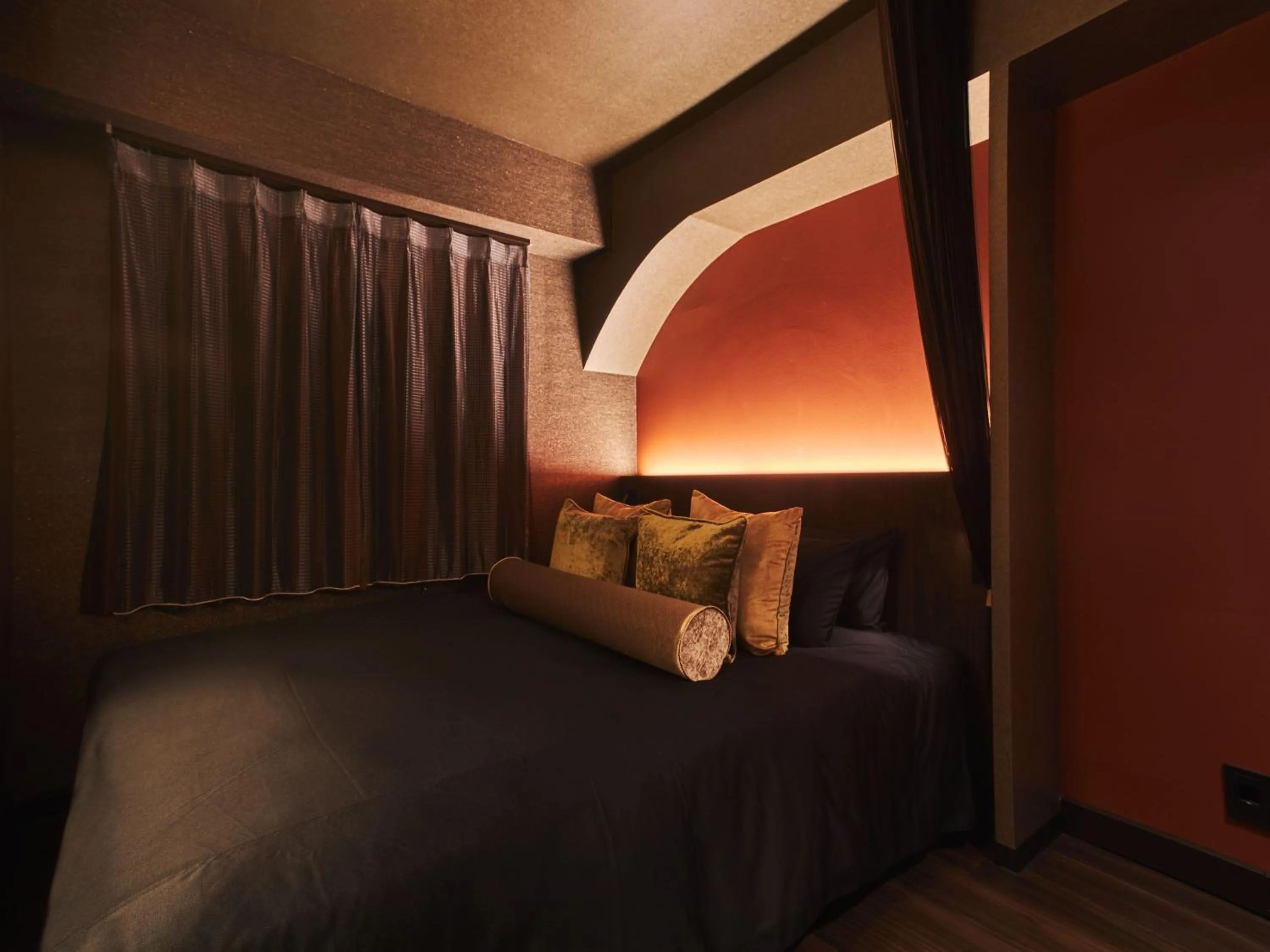 Photo of the whole room, Bed in Roppongi Hotel S