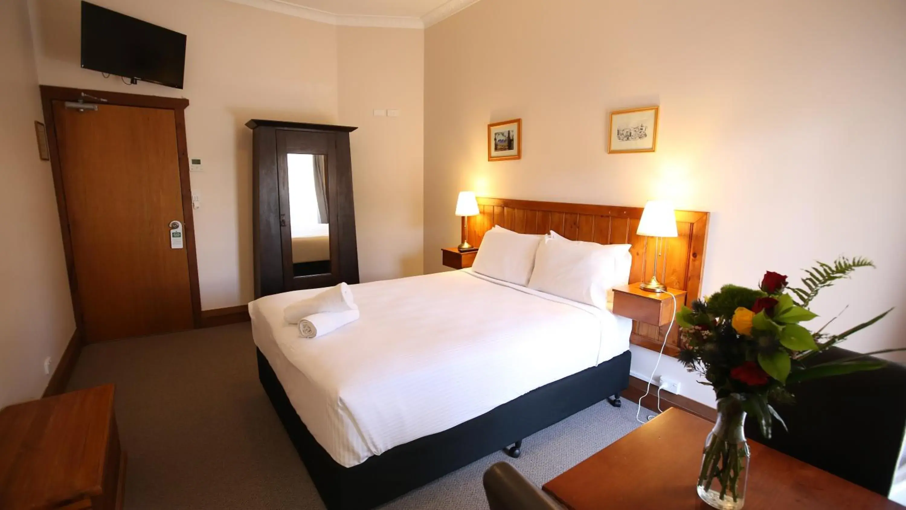 Queen Room in Belgravia Mountain Guest House Queen Room in Belgravia Mountain Guest House