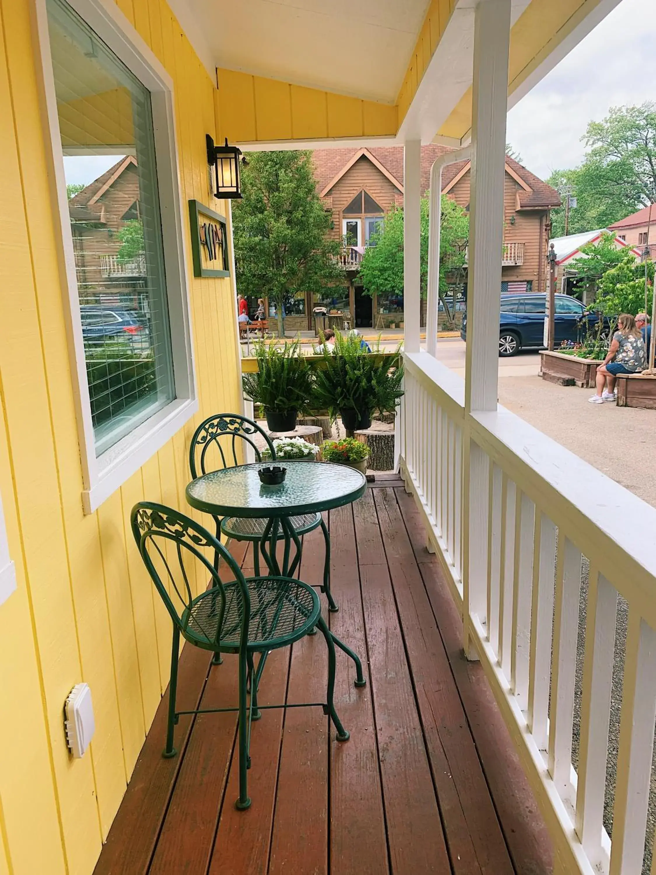 Cottage in The Iris Garden Downtown Cottages and Suites Cottage in The Iris Garden Downtown Cottages and Suites