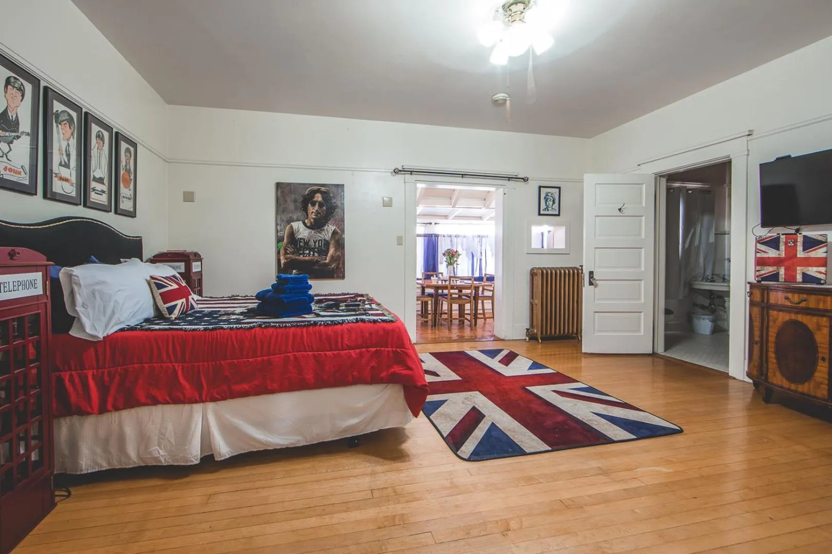 Bed in Greenway Manor