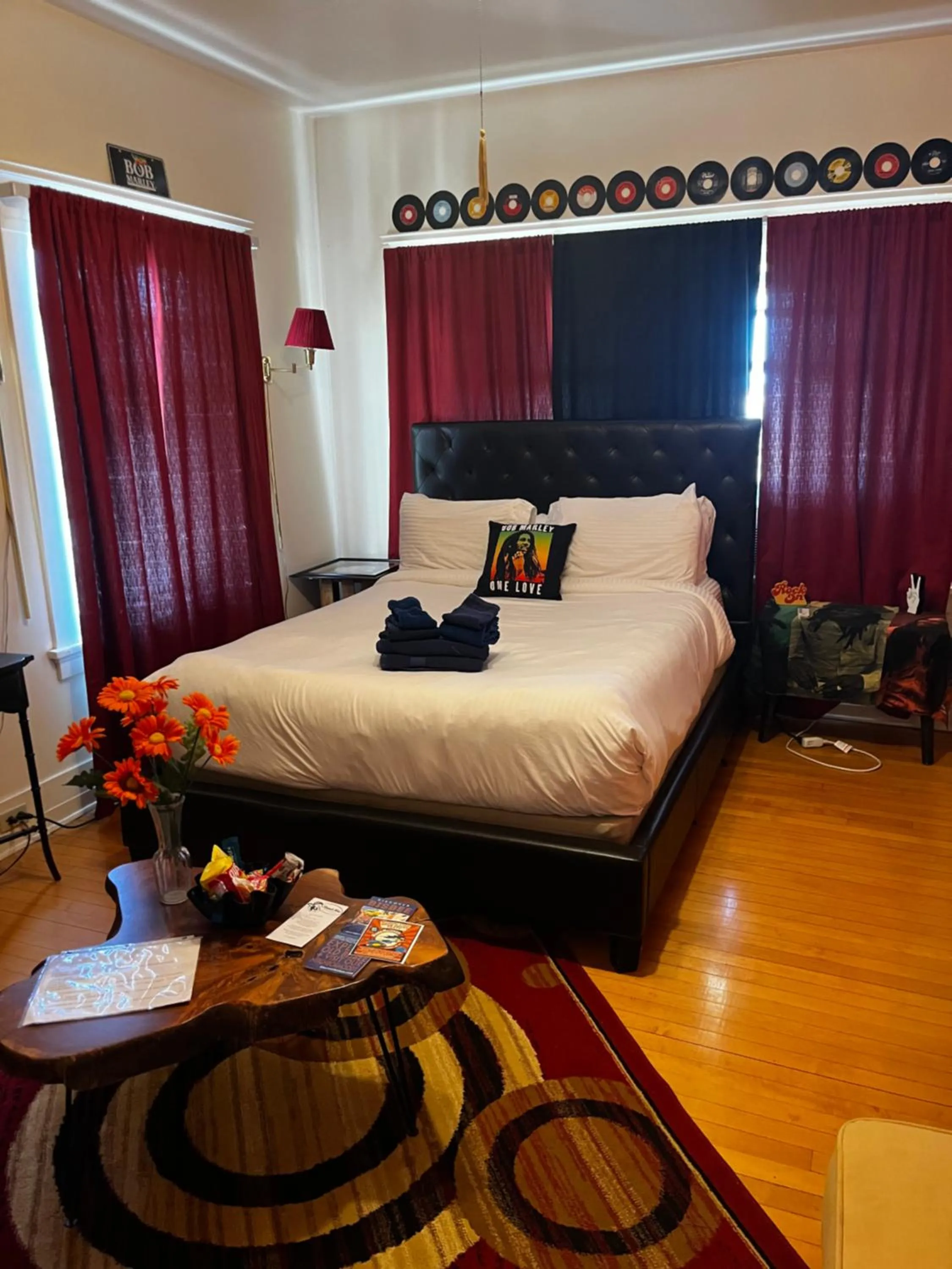 Bed in Greenway Manor