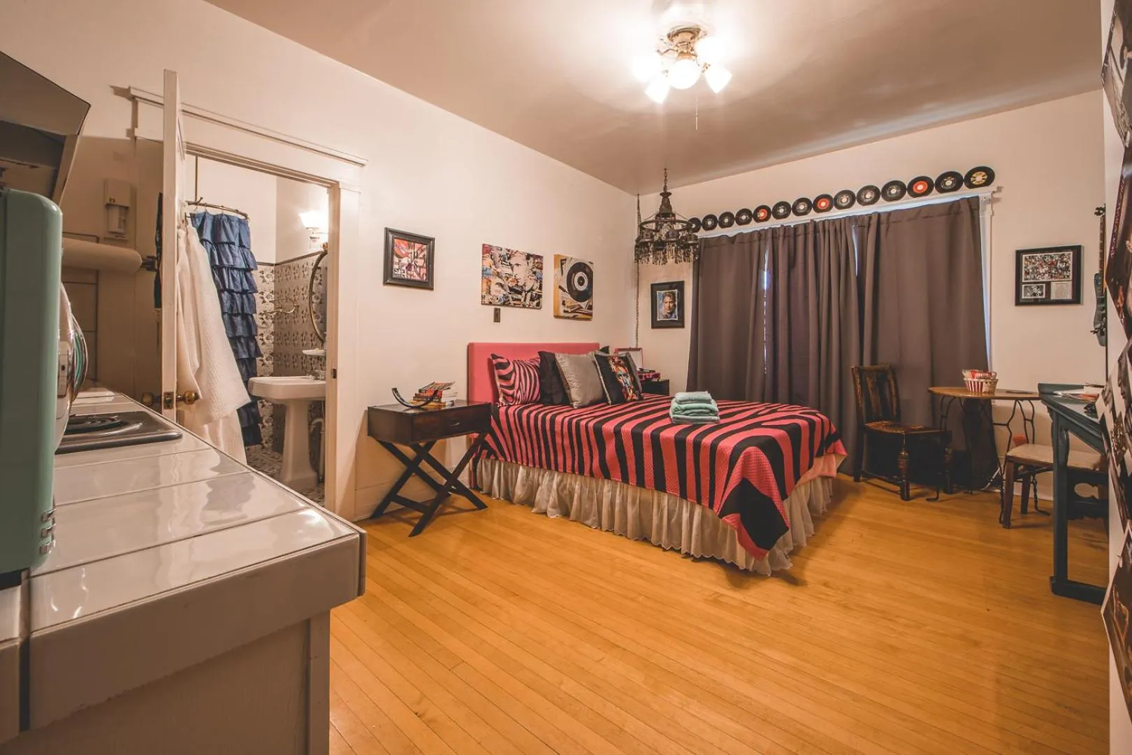 Bed in Greenway Manor