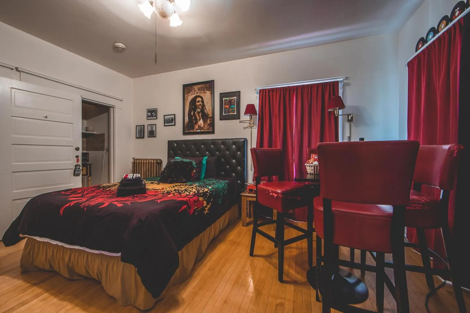 Bed in Greenway Manor