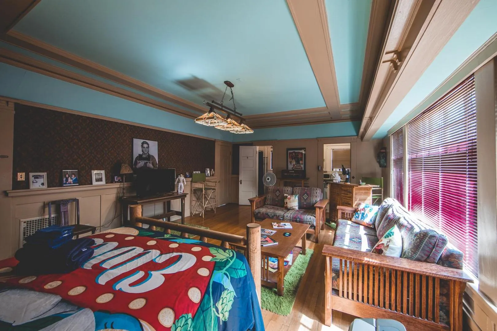 Bed in Greenway Manor