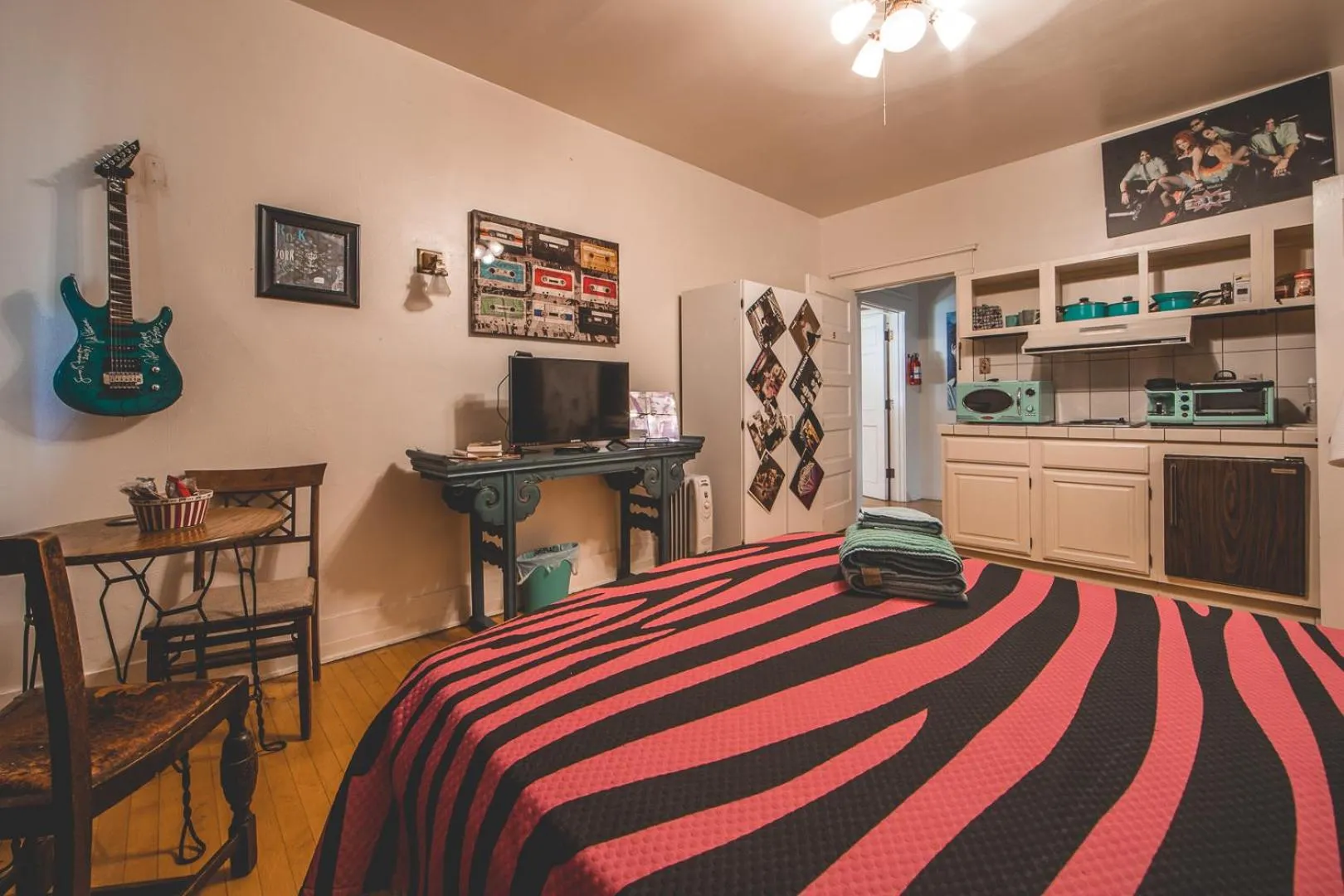 Bed in Greenway Manor