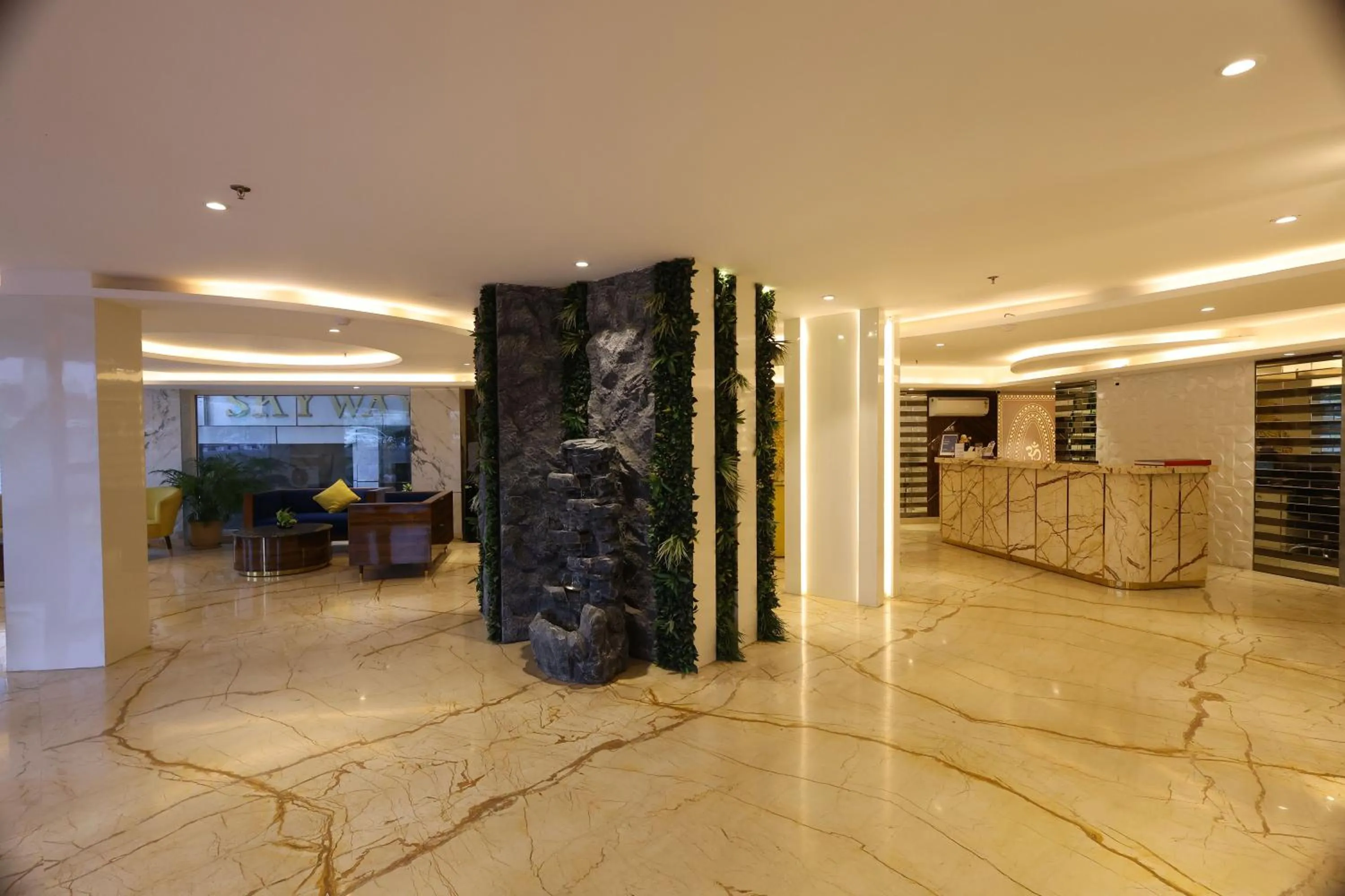 Lobby or reception in Airport Hotel Ramhan Palace Mahipalpur