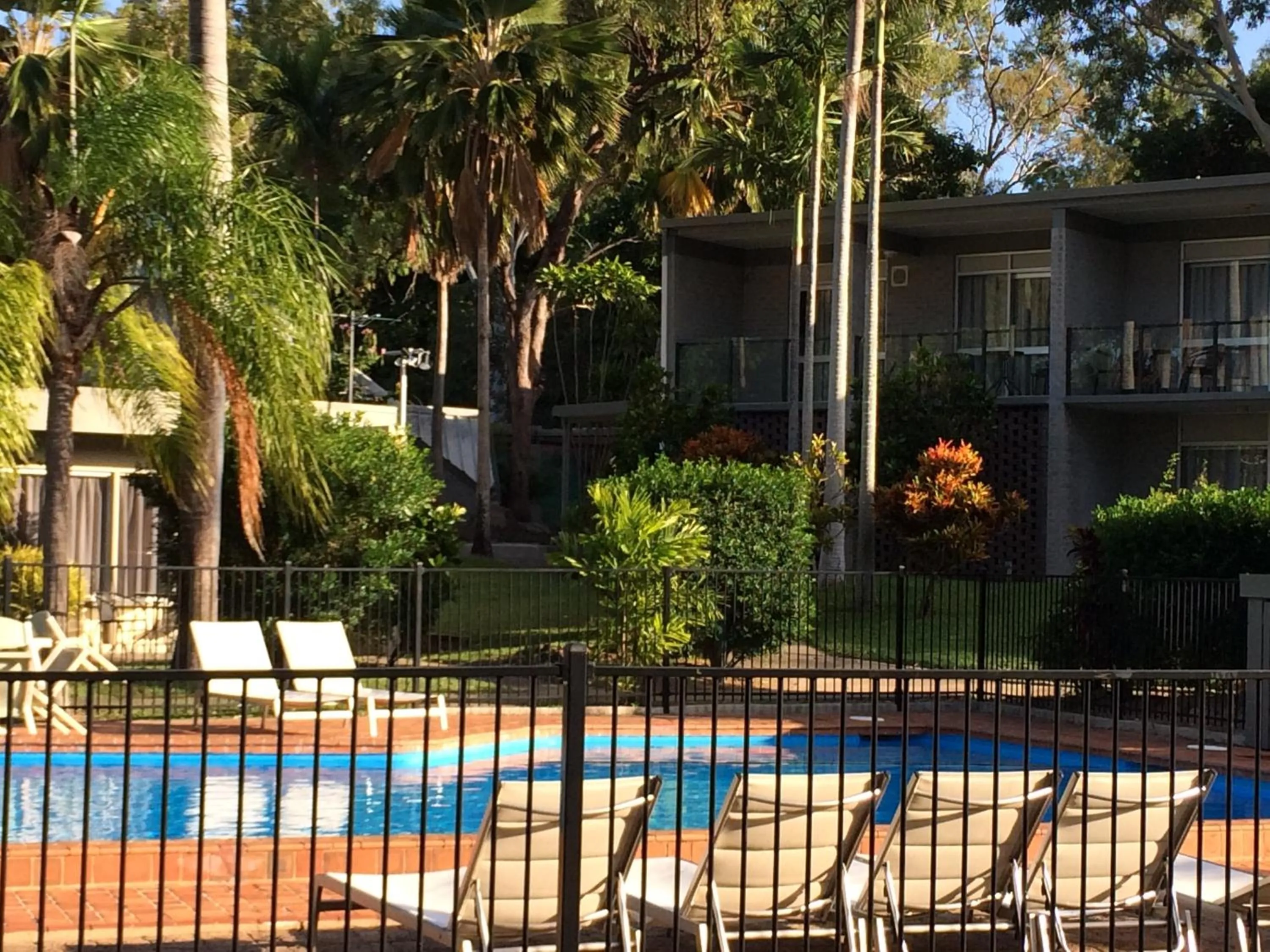 Swimming pool in Arcadia Village Motel