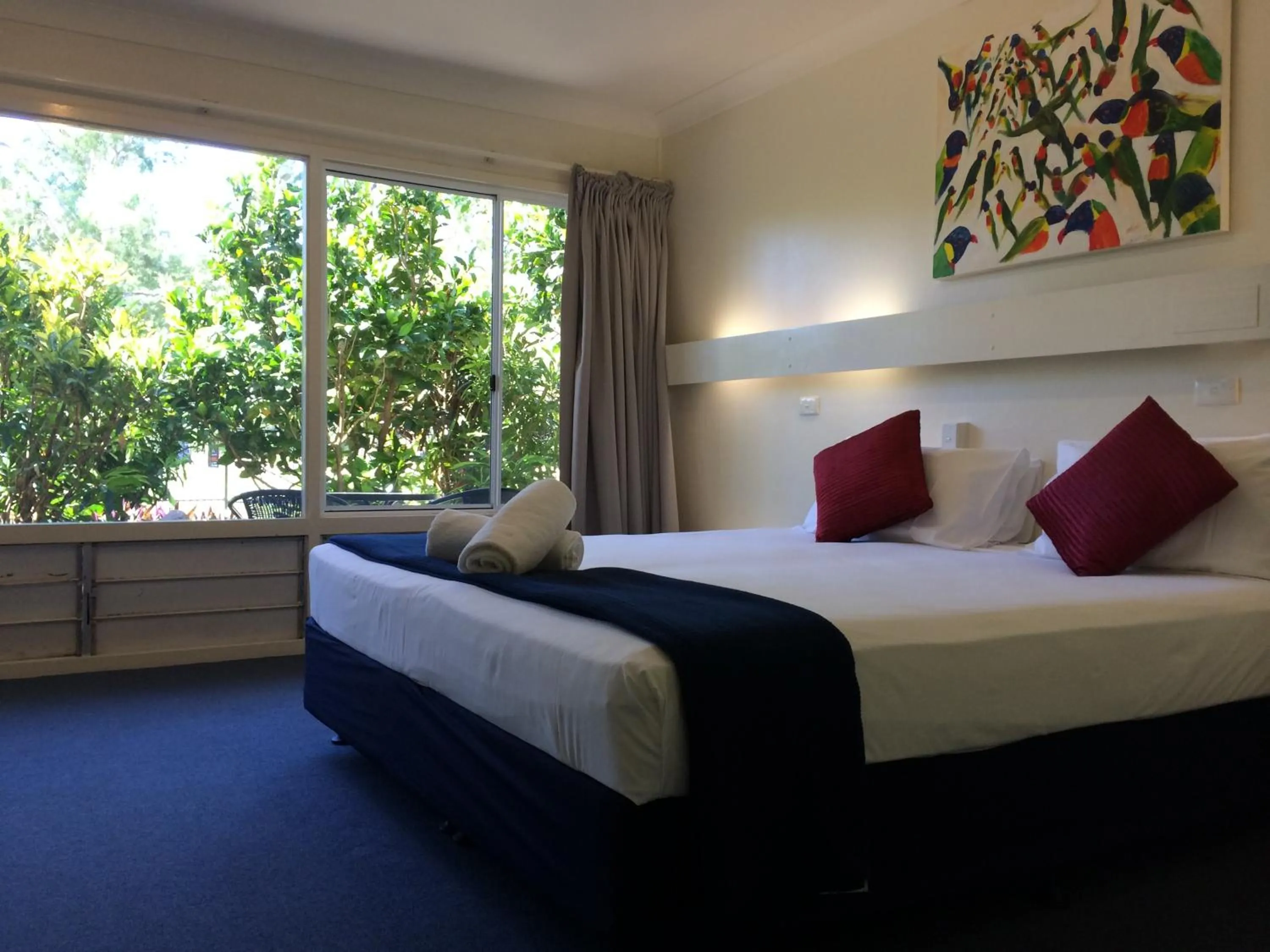 Day, Bed in Arcadia Village Motel