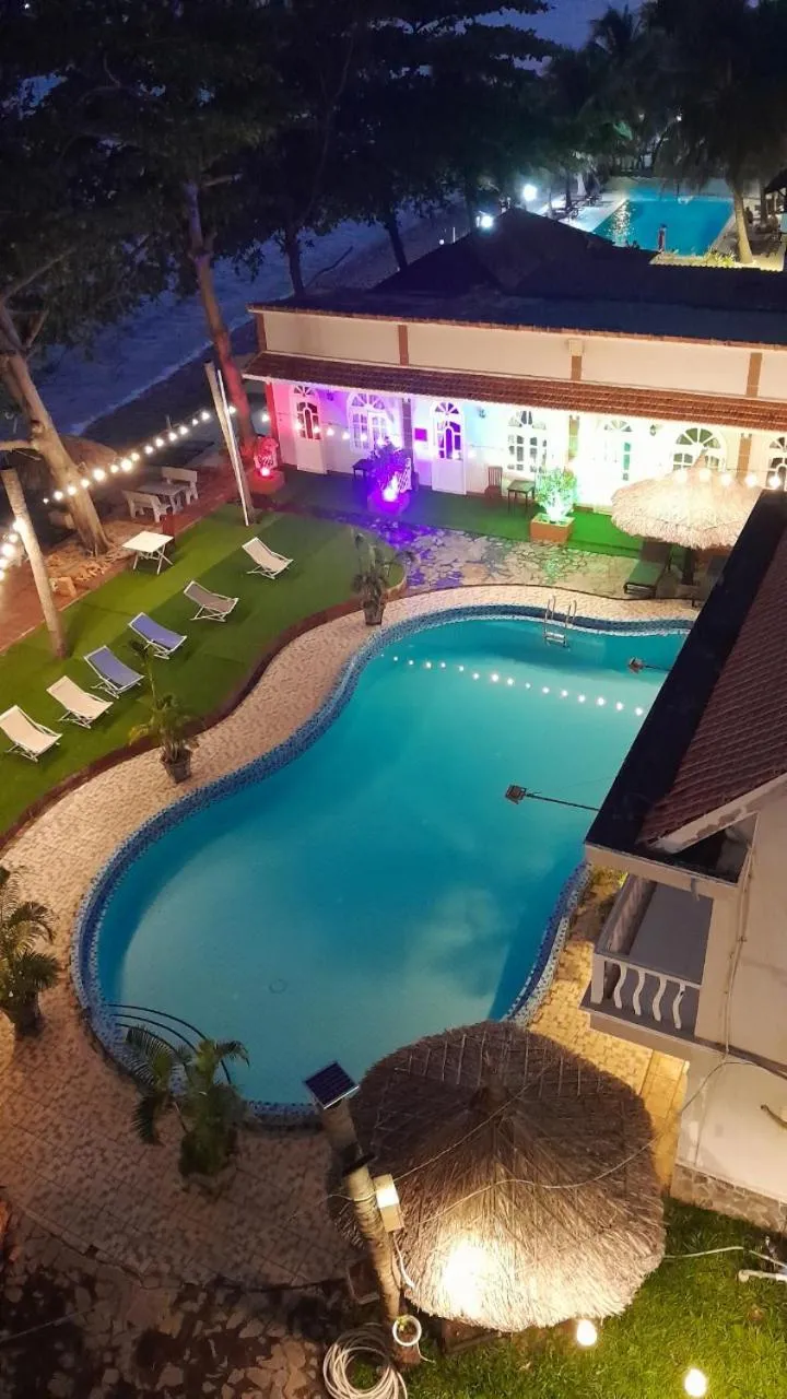 Swimming pool in Sand Beach Resort