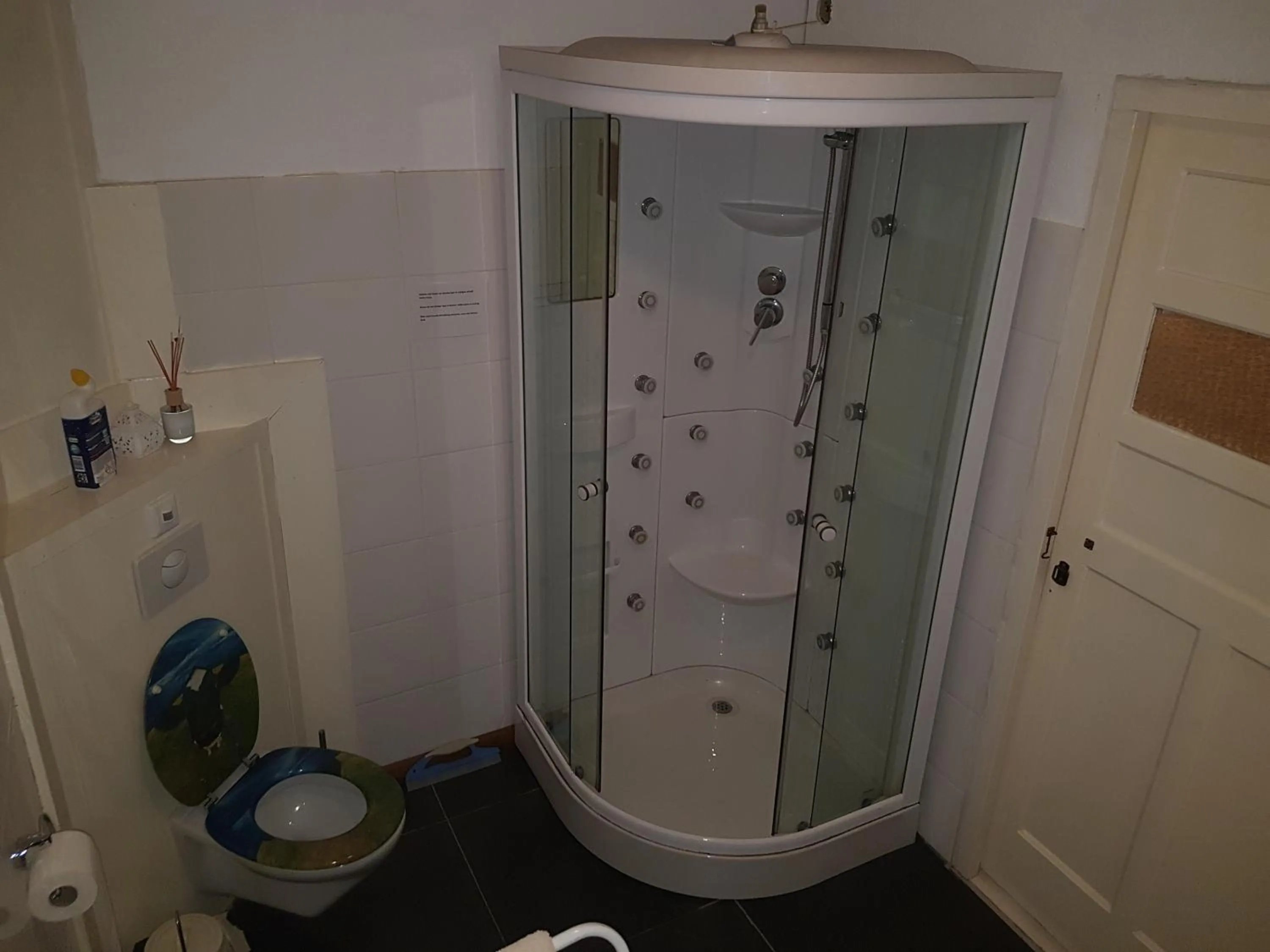 Bathroom in Bed & Breakfast De Koegang