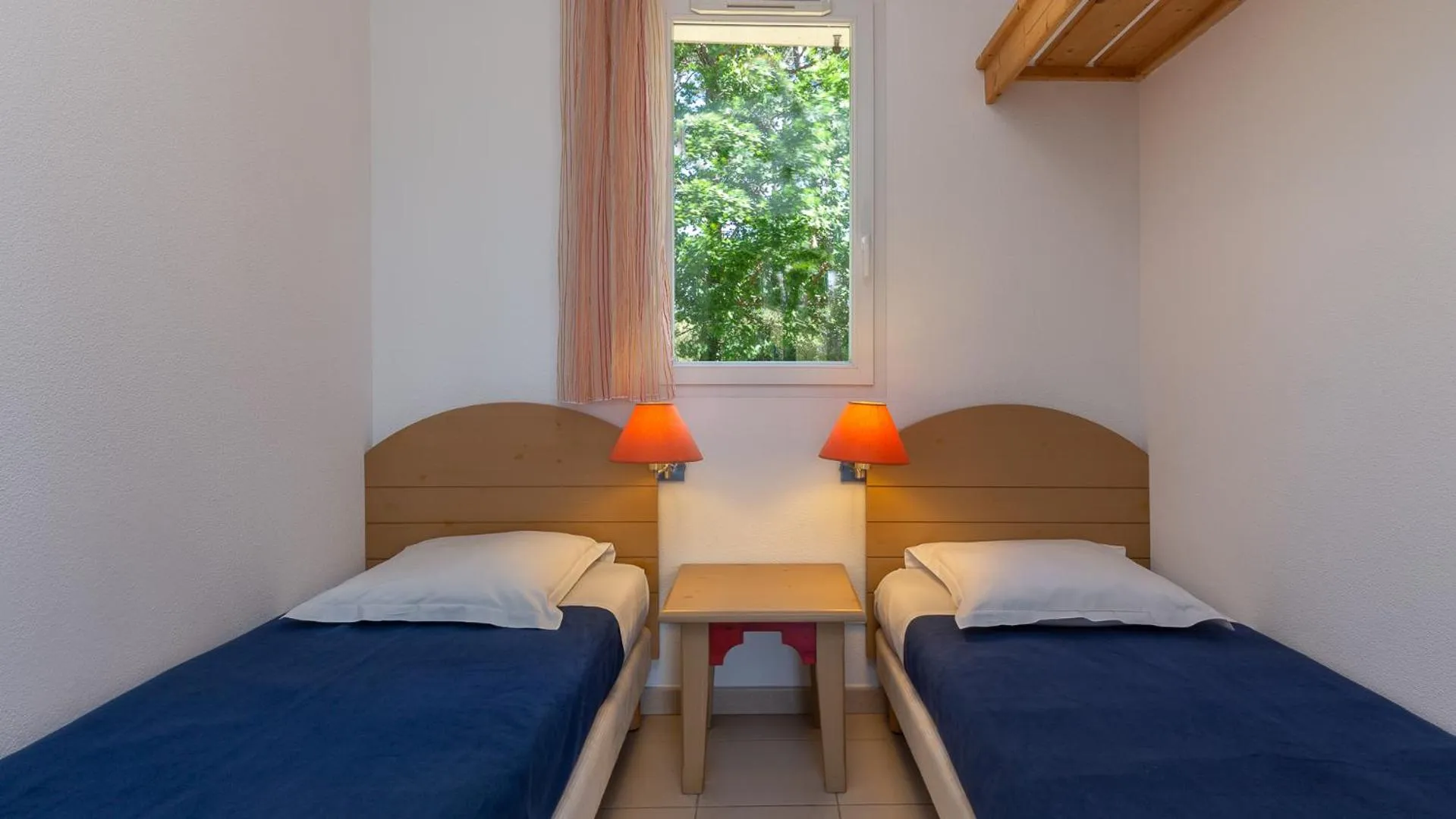 Bedroom, Bed in Vacancéole - L'Allée des Dunes - Ondres Plage