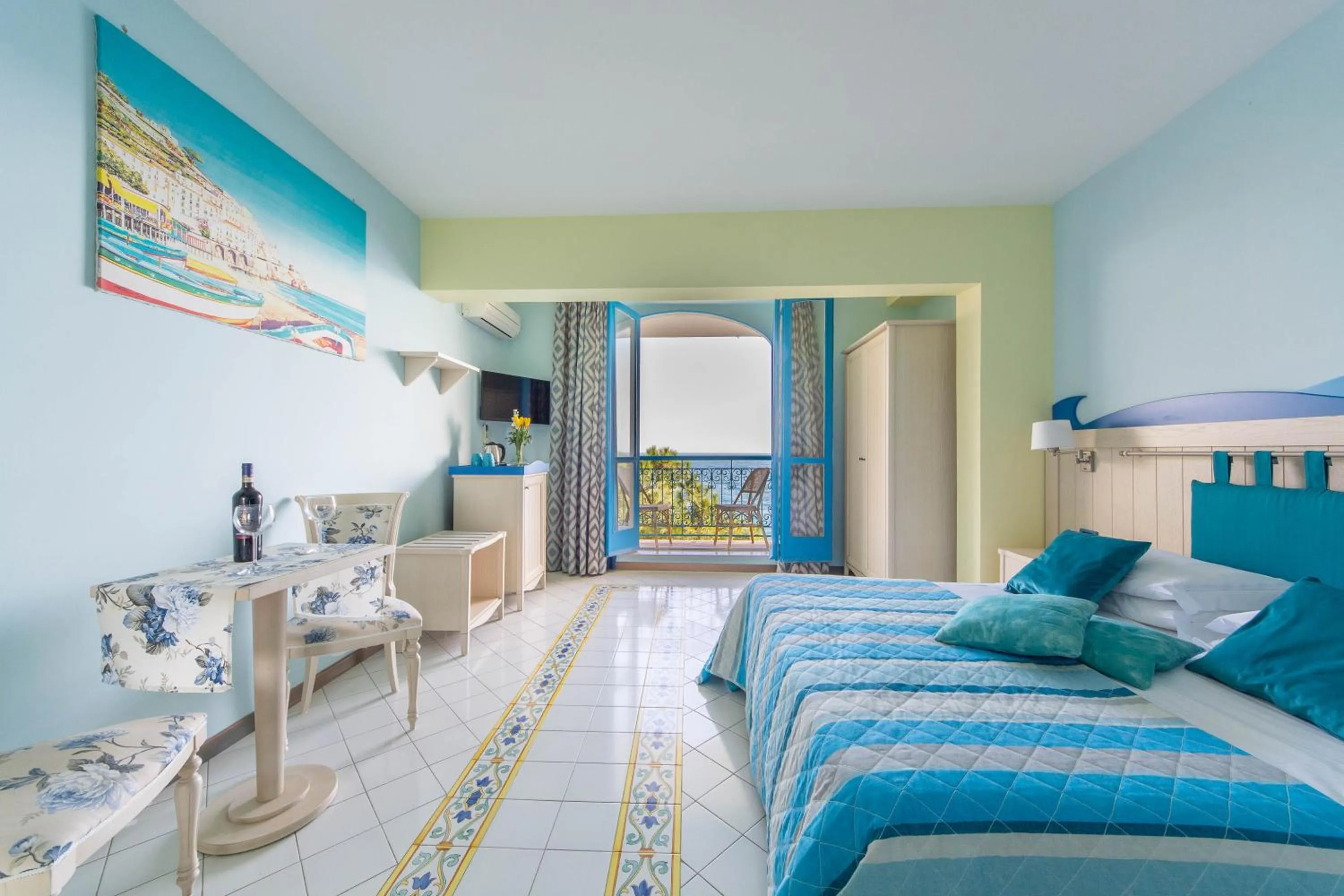 Photo of the whole room, Bed in Hotel Villa San Michele