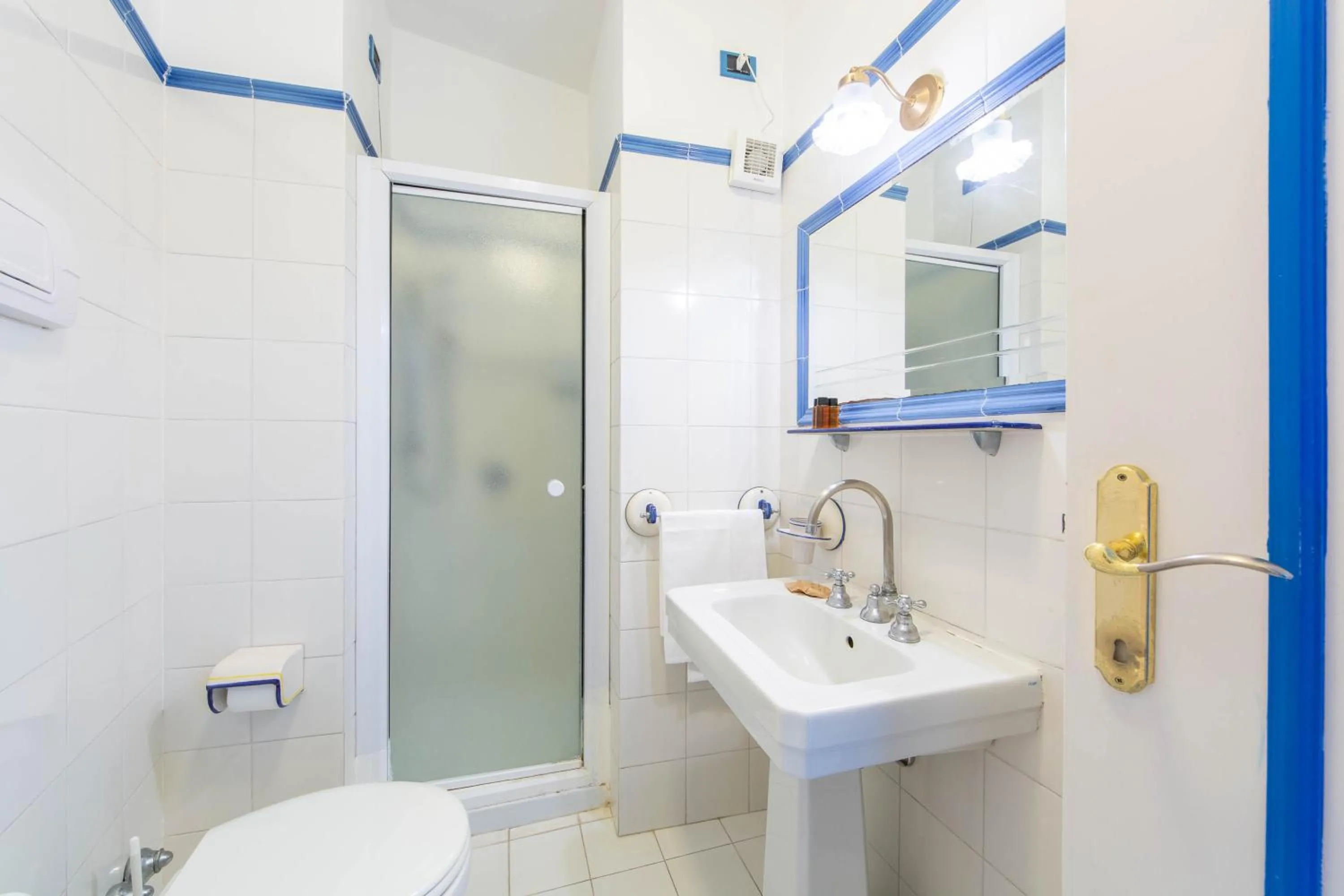 Shower in Hotel Villa San Michele