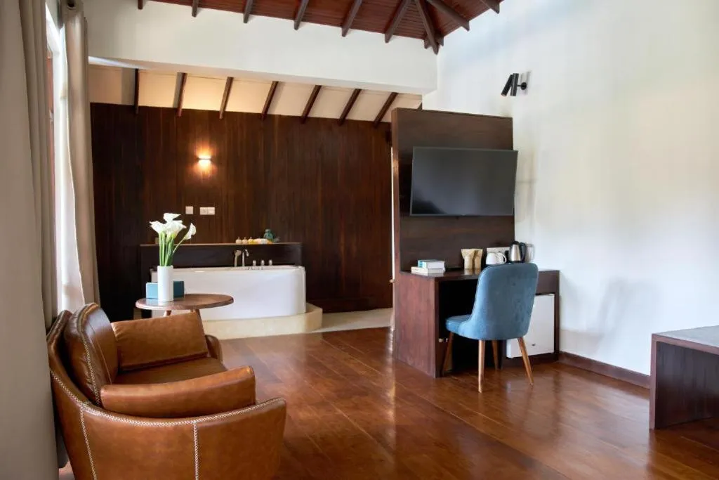 Seahorse Hotel & Spa