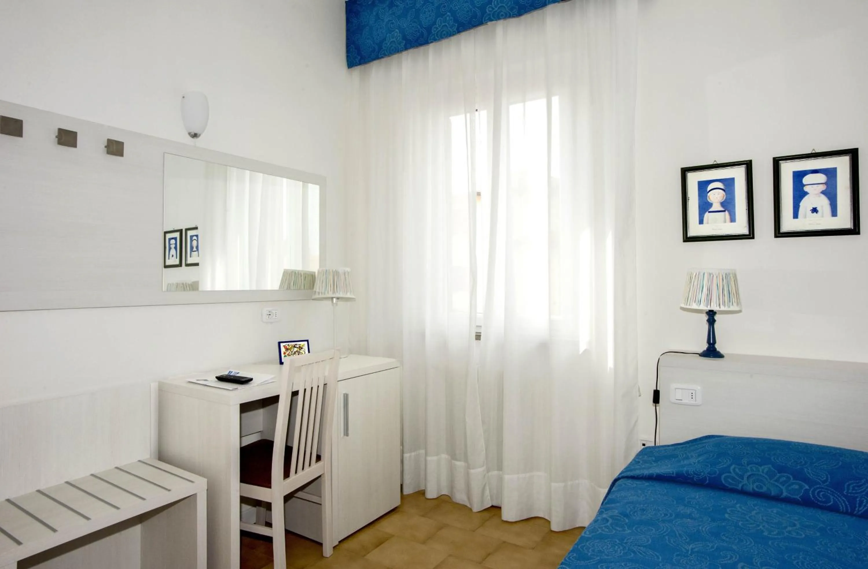 Bedroom, Bed in Hotel Lucerna