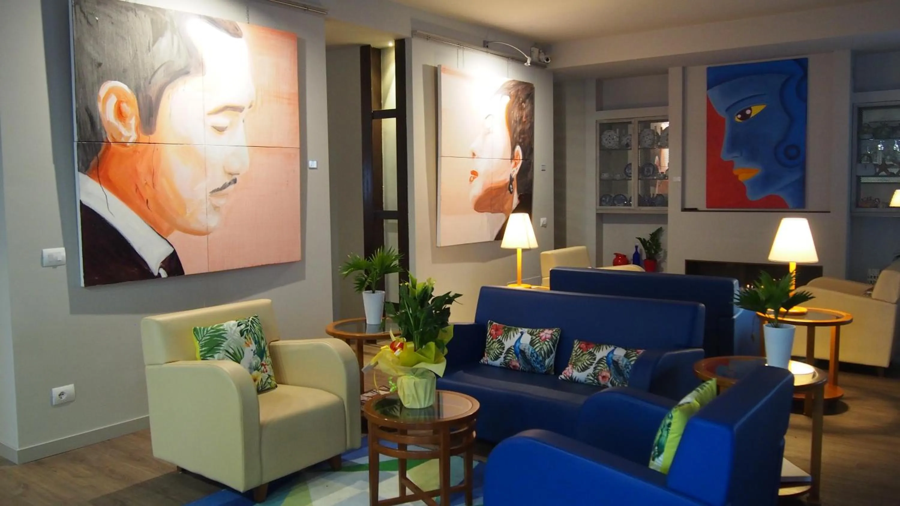 Communal lounge/ TV room in Hotel Lucerna