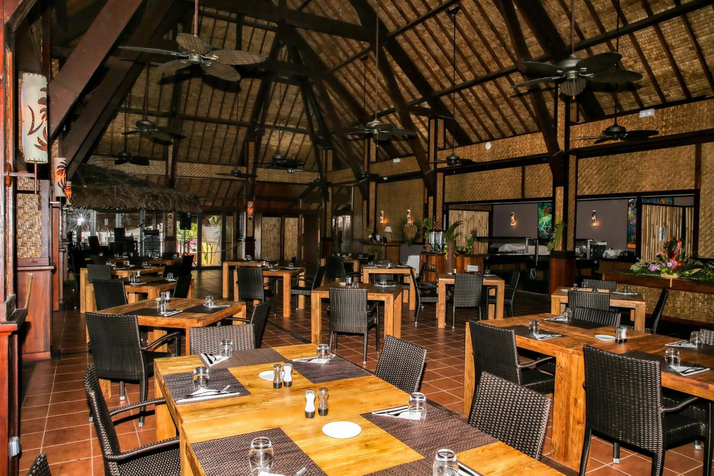 Restaurant/places to eat in ROYAL BORA BORA