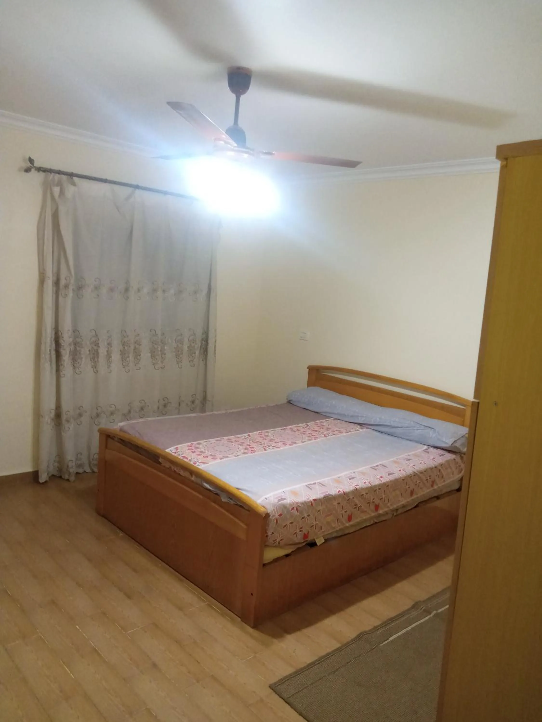 Bedroom, Bed in Qronful