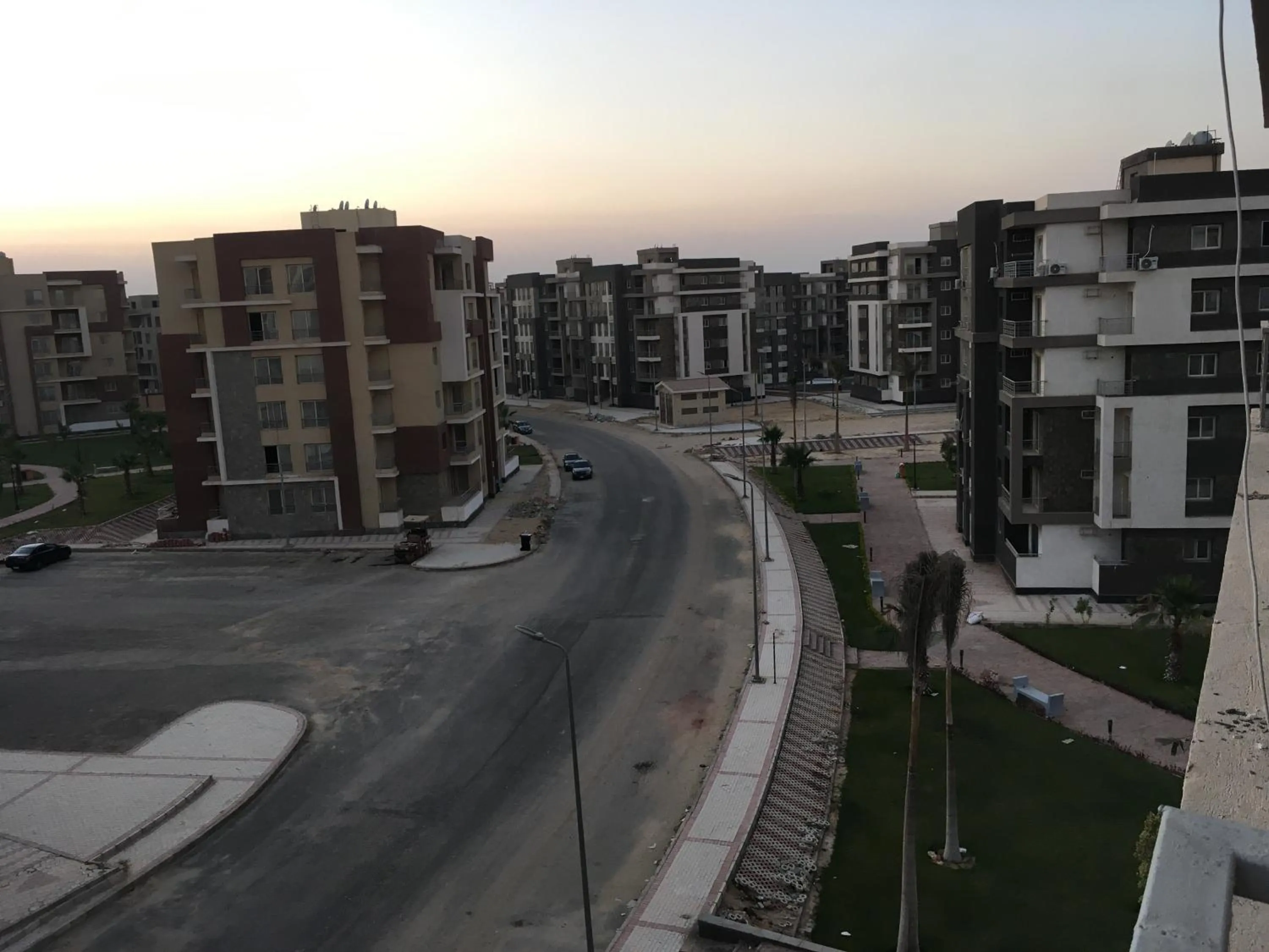 Property building in Qronful