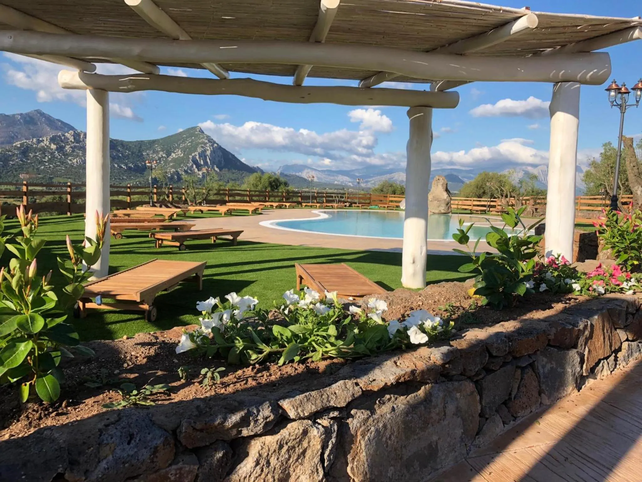 Garden in Country House S'Ozzastru