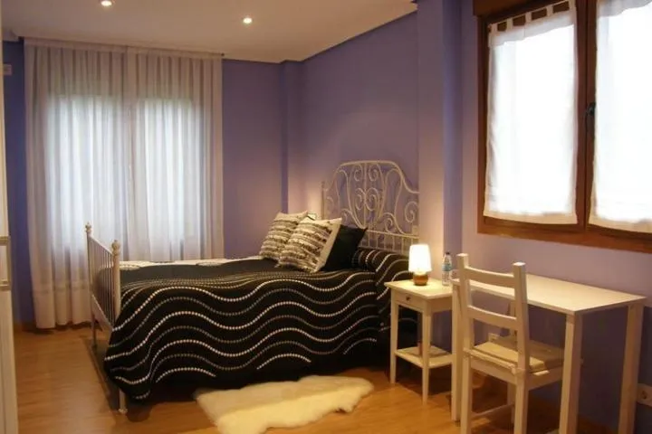 Living room, Bed in Mendi Alai