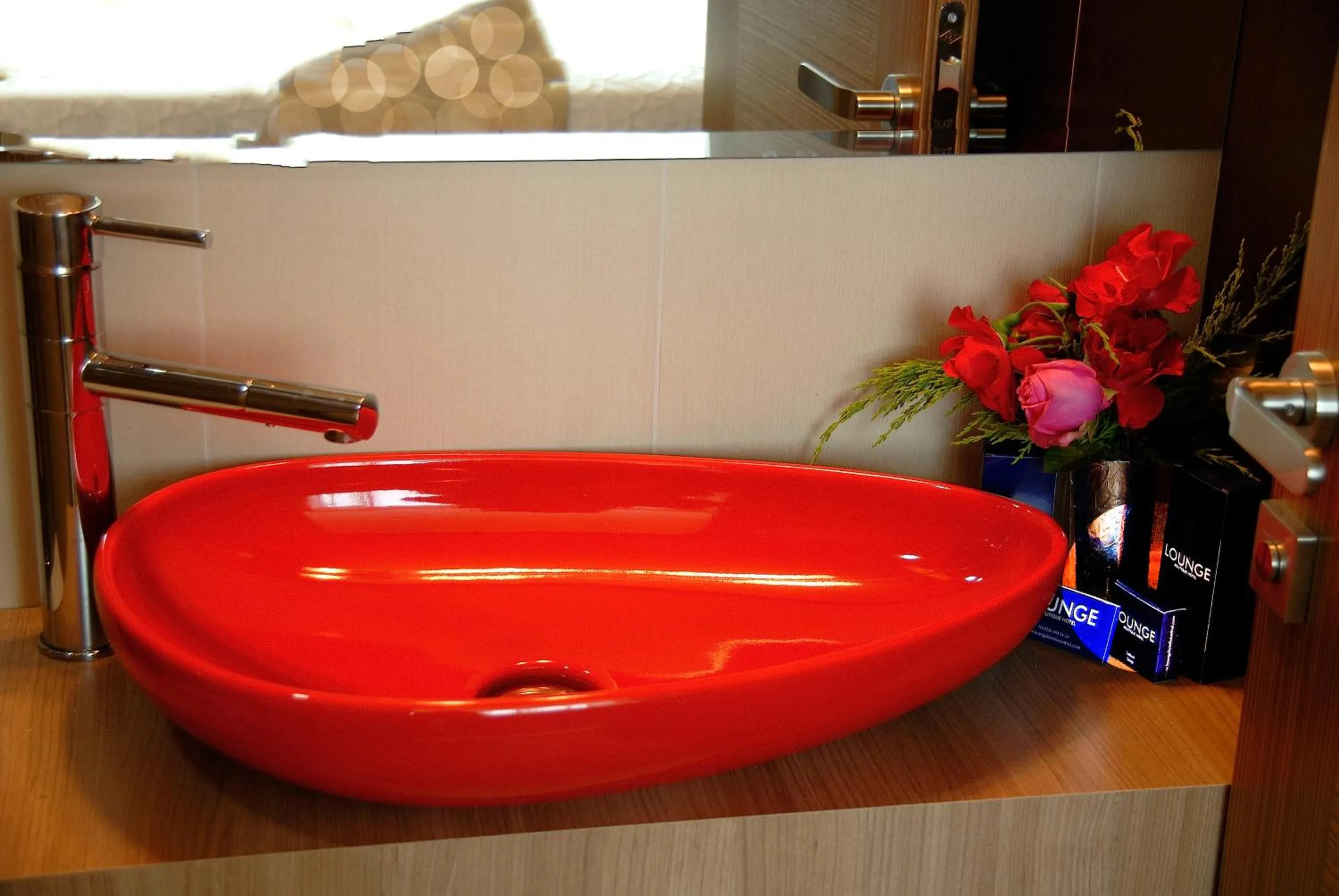 Bathroom in Lounge Hotel