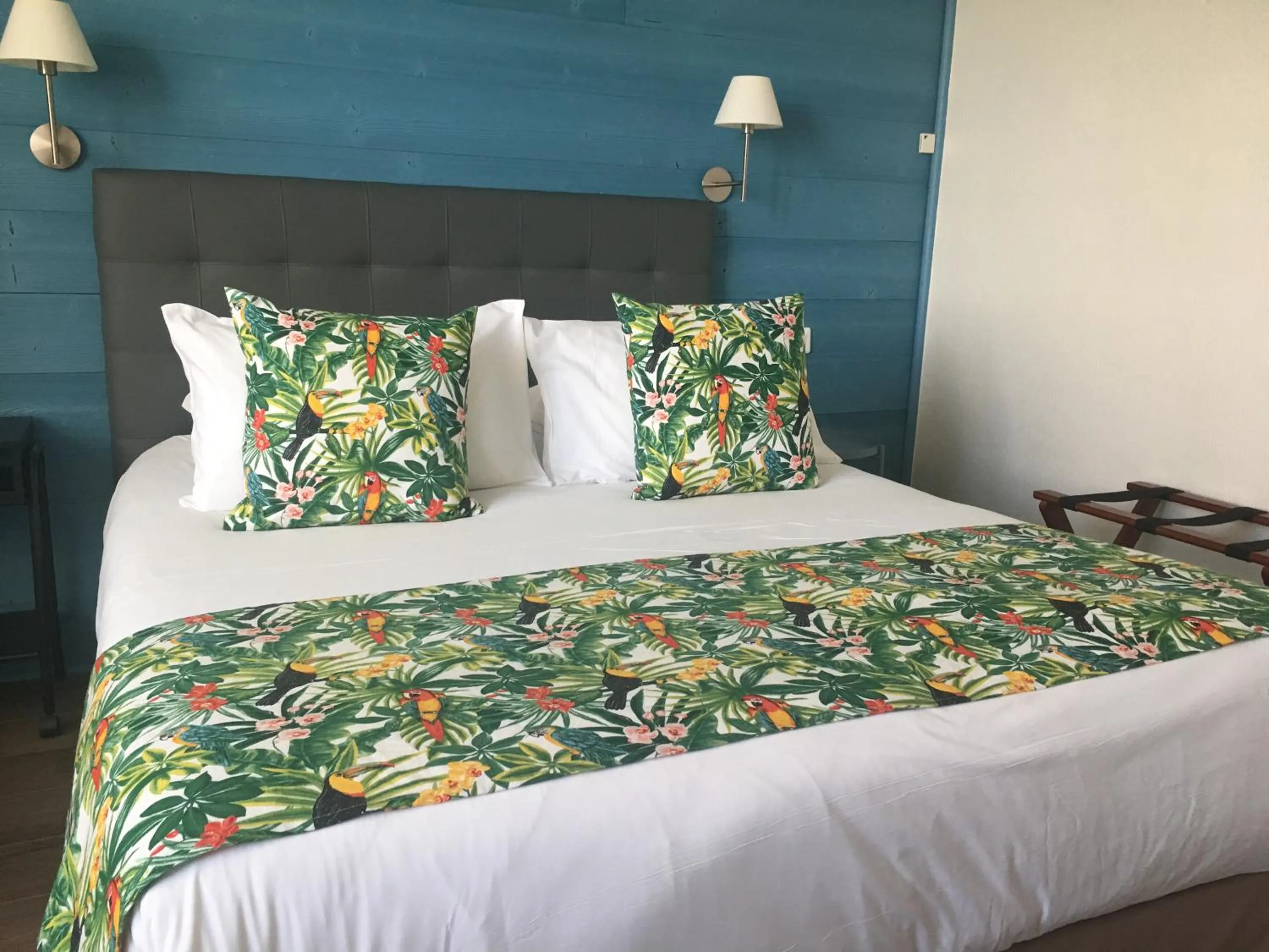 Bed in La Bonbonniere - Sure Hotel Collection by Best Western