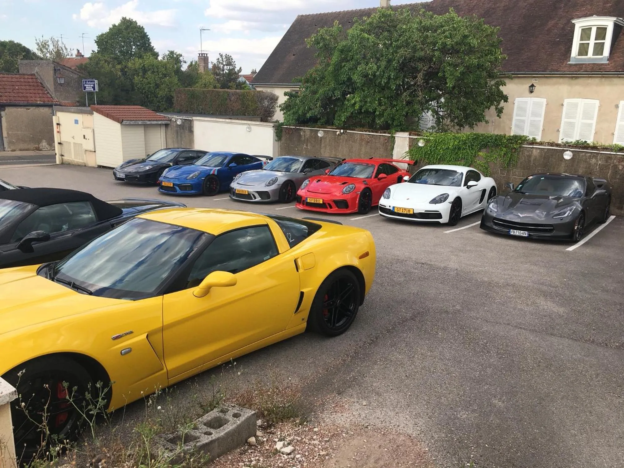 Parking in La Bonbonniere - Sure Hotel Collection by Best Western