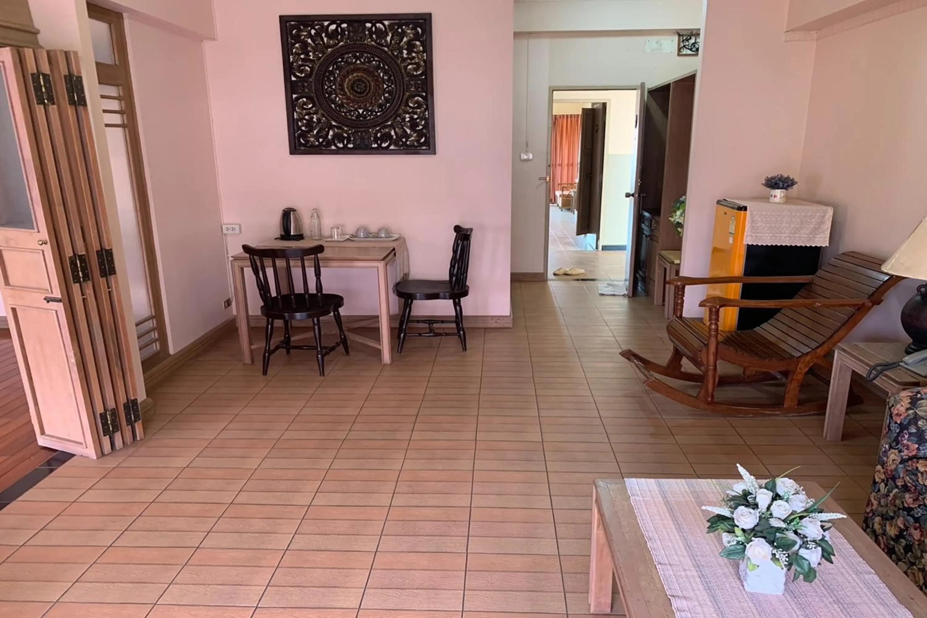 Living room in Pin Hotel