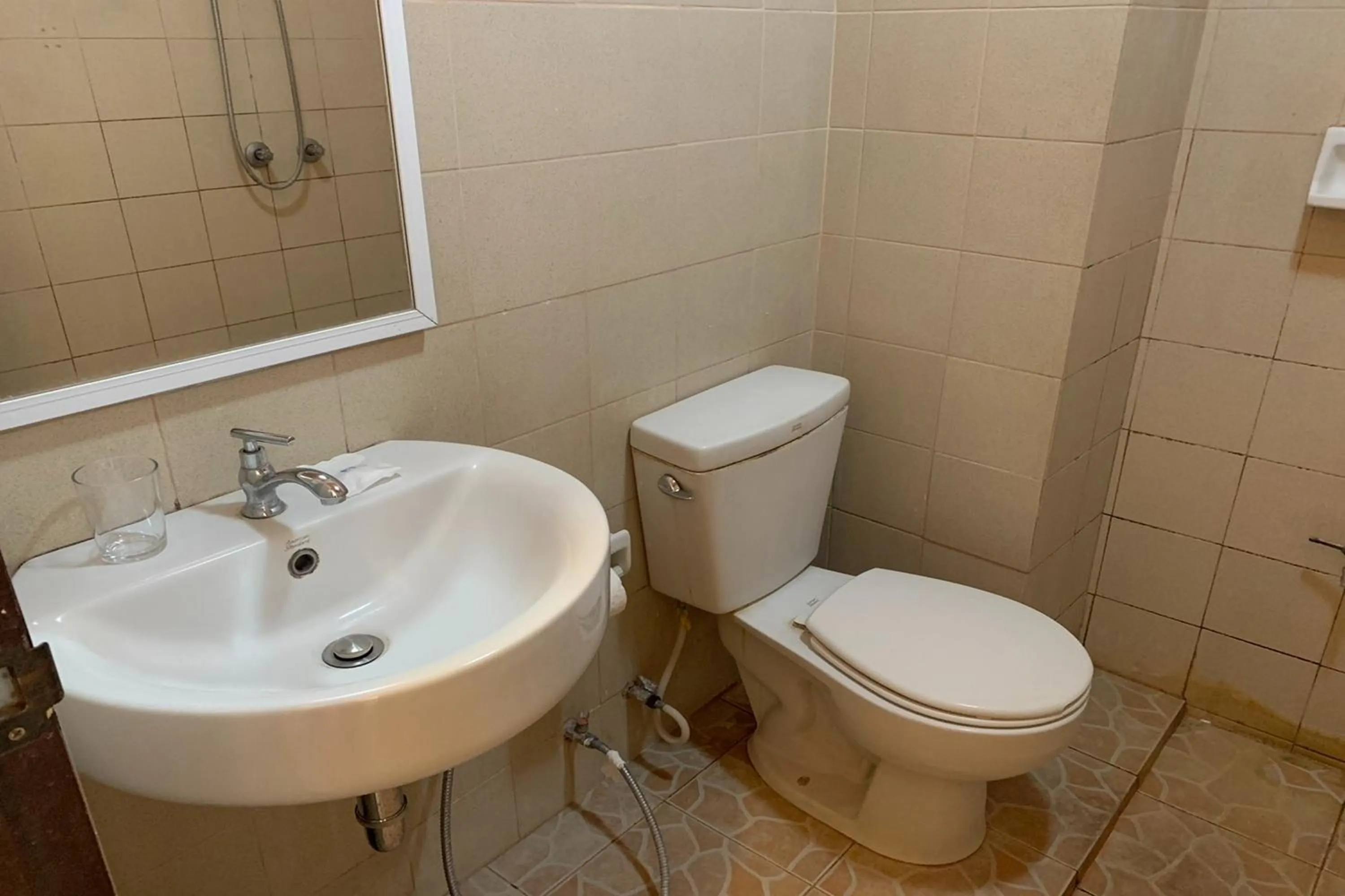 Bathroom in Pin Hotel