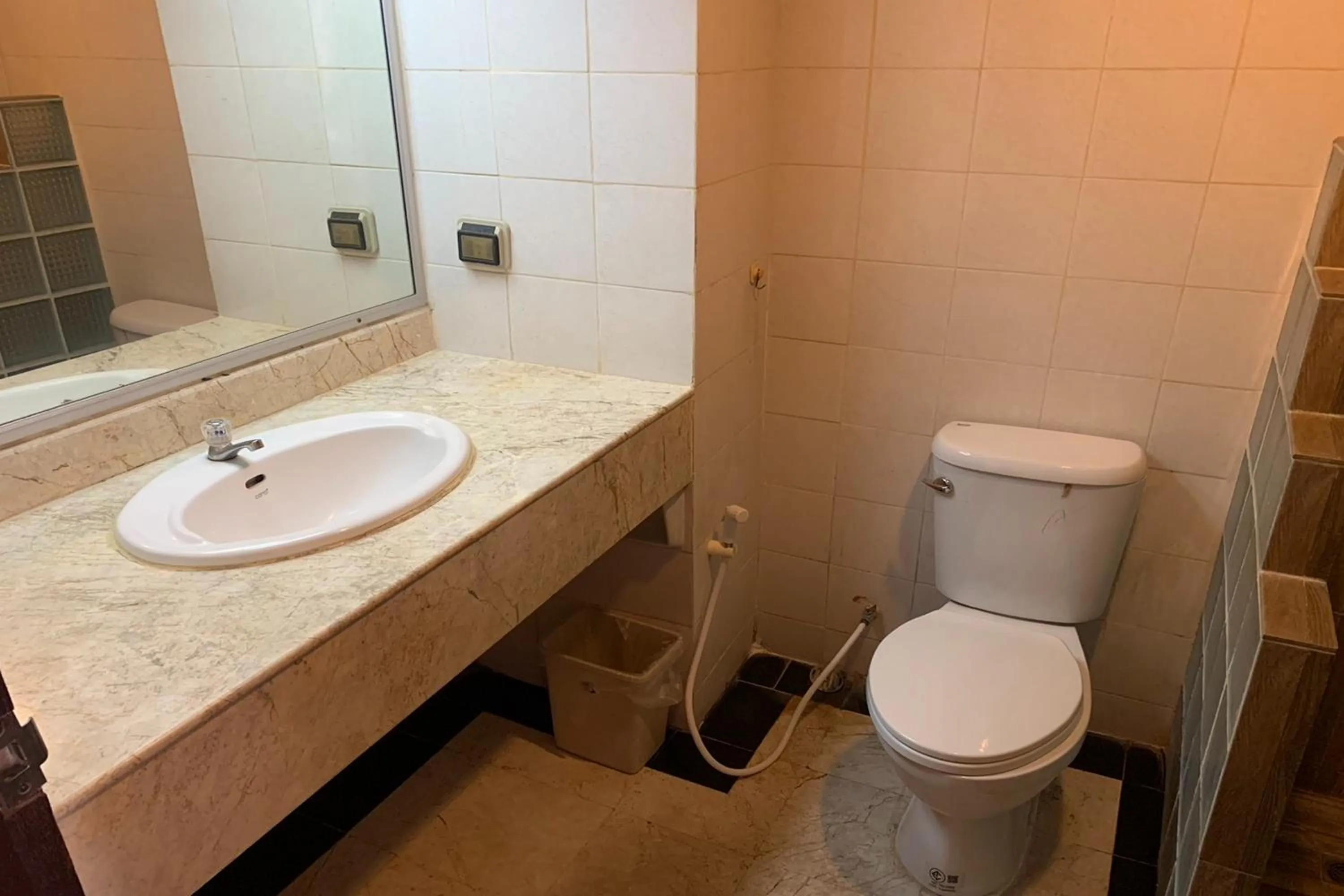 Bathroom in Pin Hotel