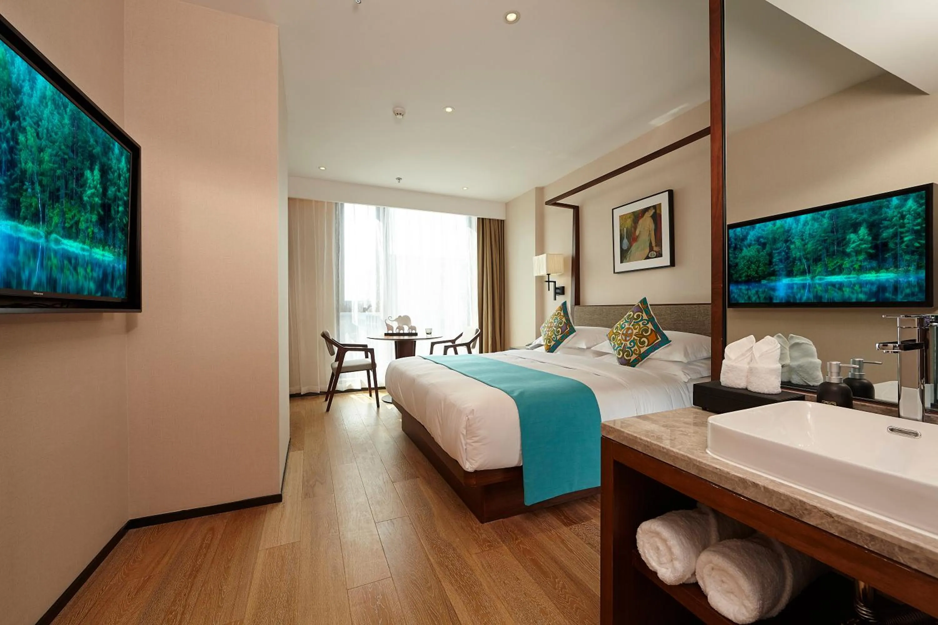 Photo of the whole room, Bed in SSAW Boutique Hotel Yangzhou