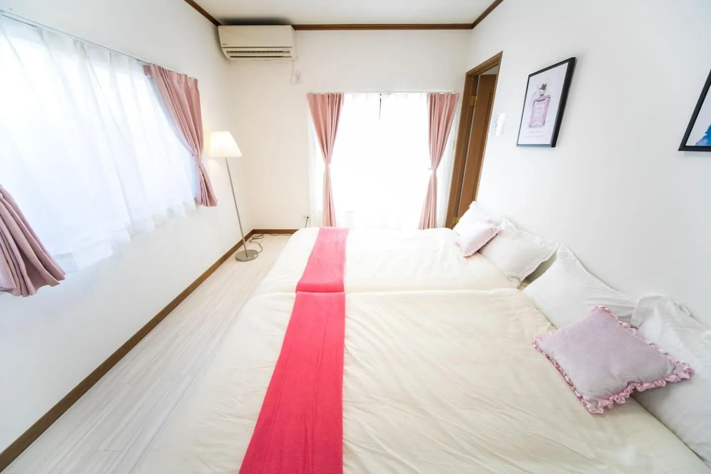 Bed in Awaji Seaside Resort in Iwaya 3000