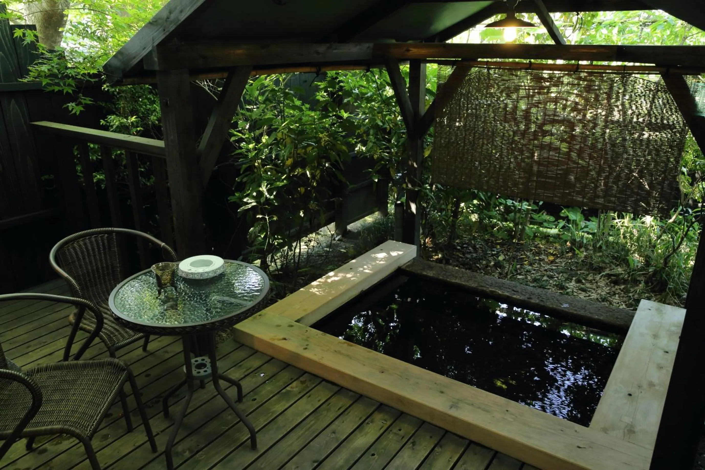 Hot Spring Bath in Shinwaen