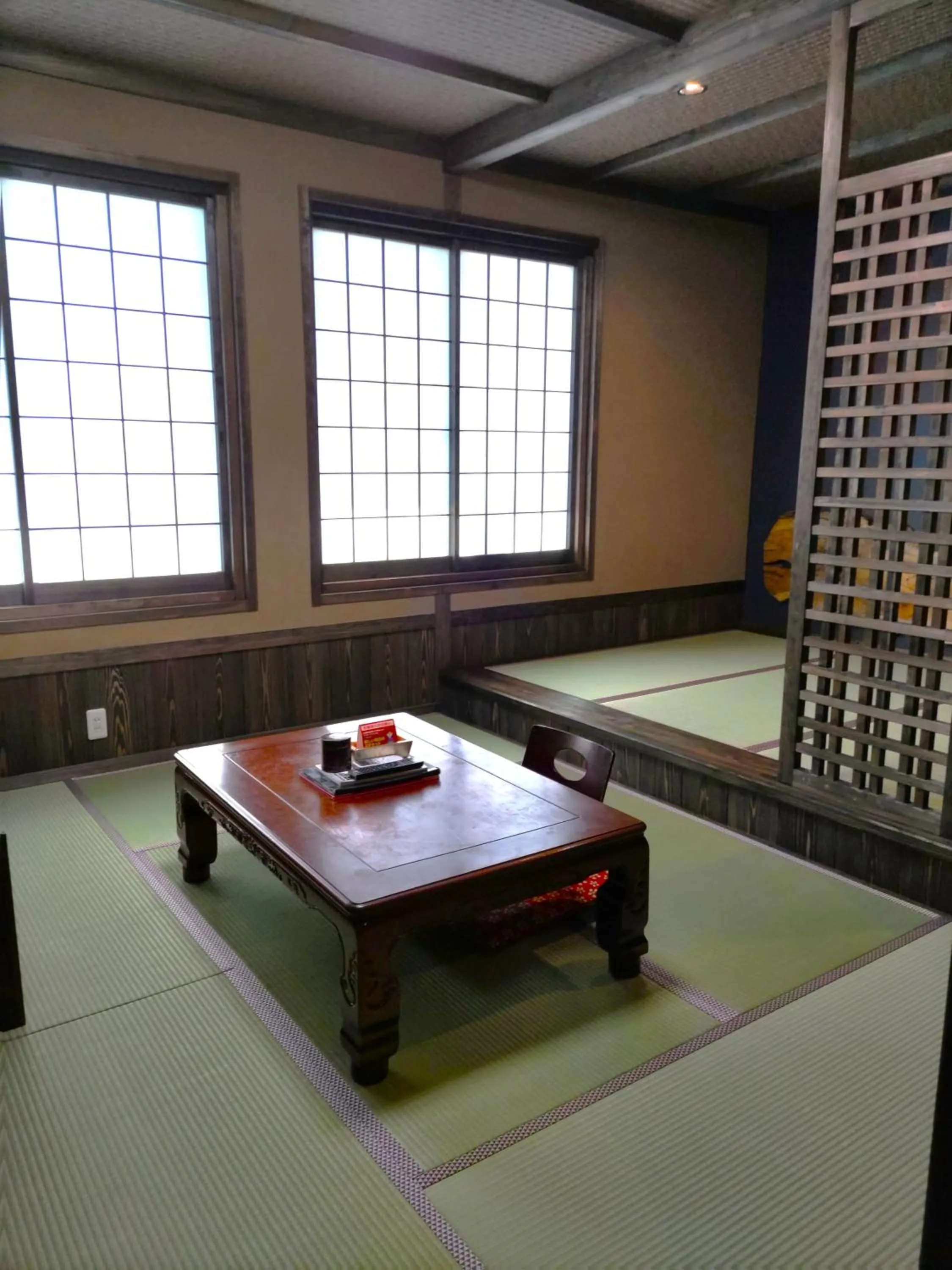 Photo of the whole room in Shinwaen
